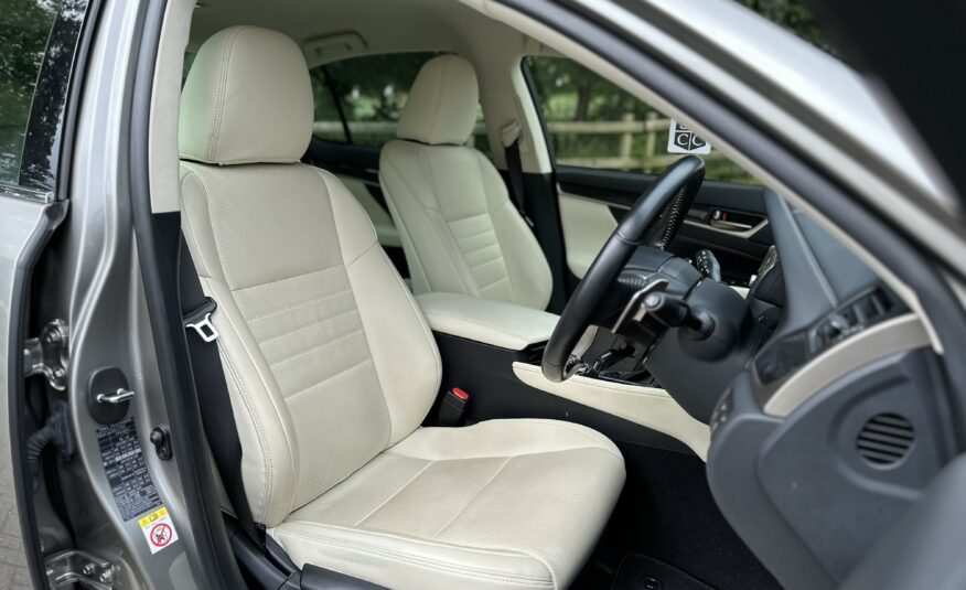 2017 Lexus GS 300h 2.5 Luxury 4DR Auto