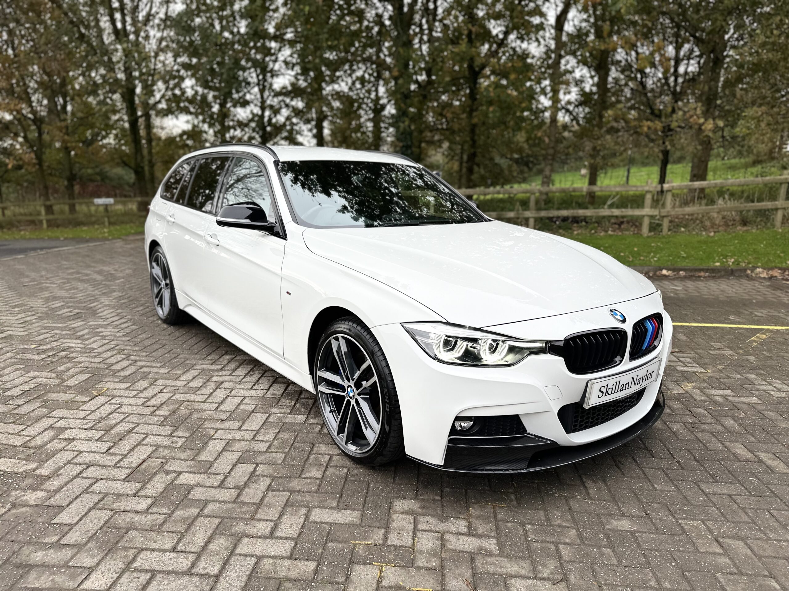 2019 BMW 320i xDrive M-Sport Shadow Edition Touring Auto