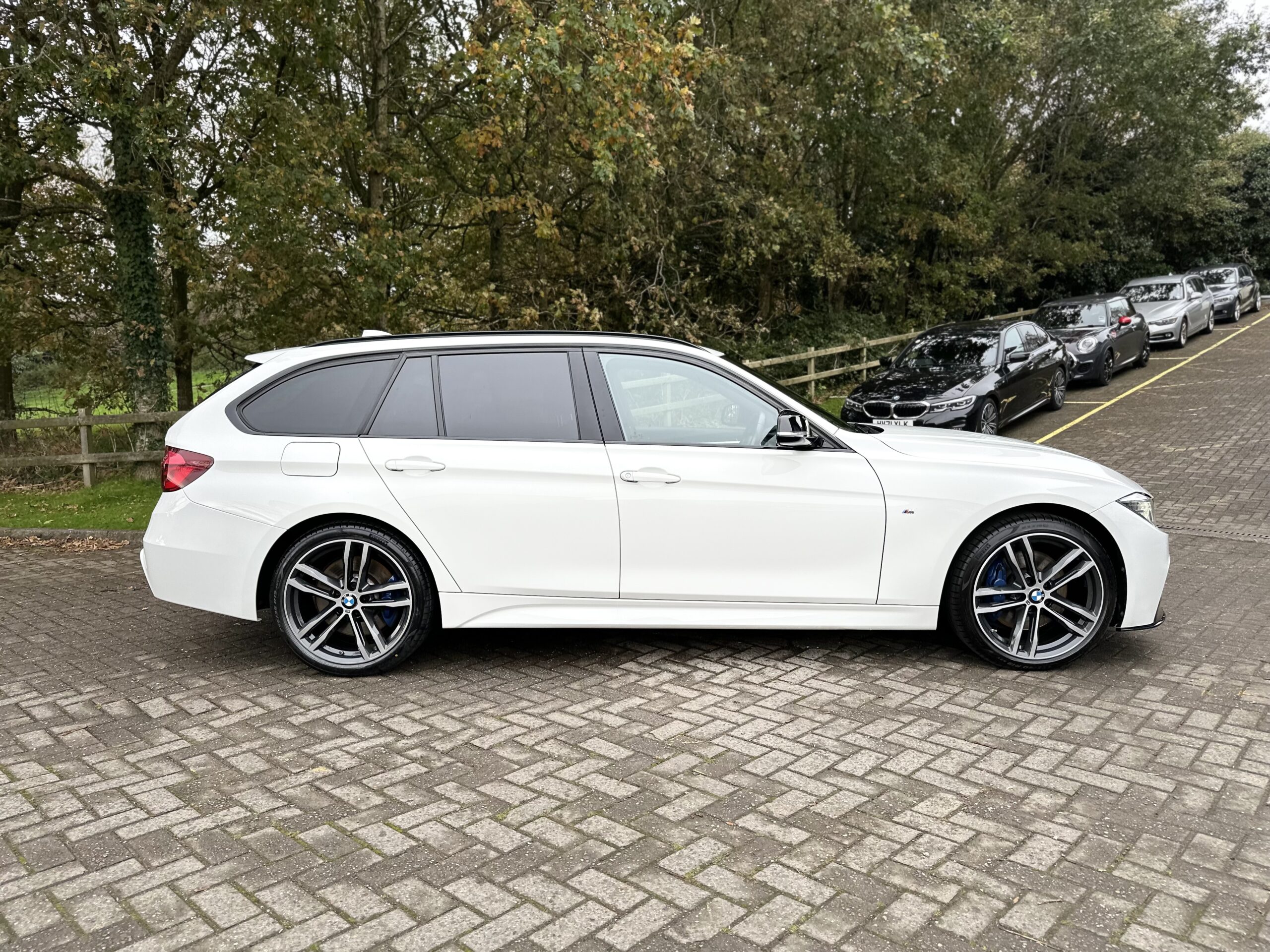 2019 BMW 320i xDrive M-Sport Shadow Edition Touring Auto