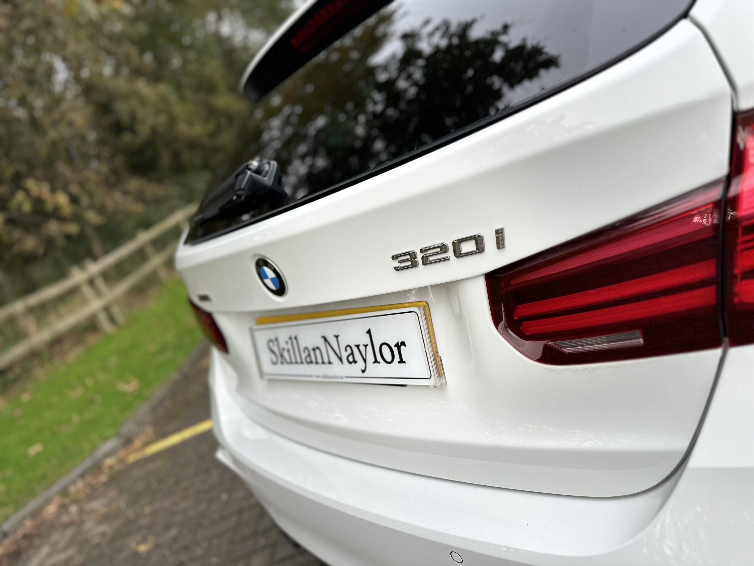 2019 BMW 320i xDrive M-Sport Shadow Edition Touring Auto