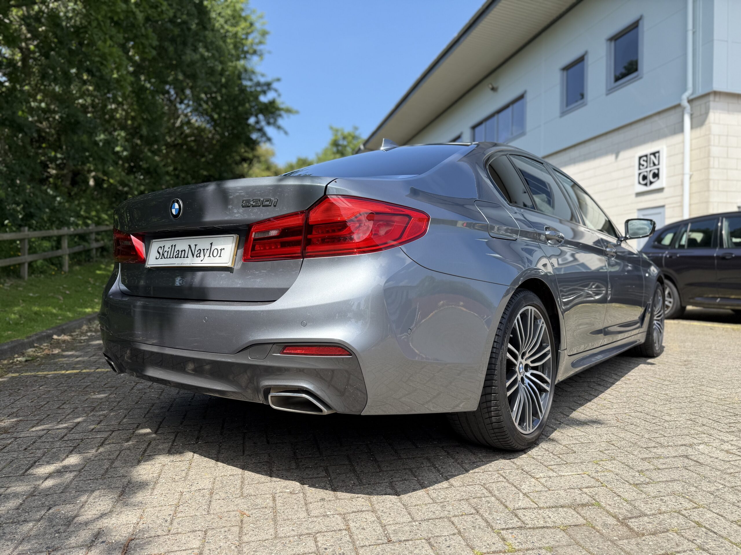2019 BMW 530i M-Sport 4Dr Auto