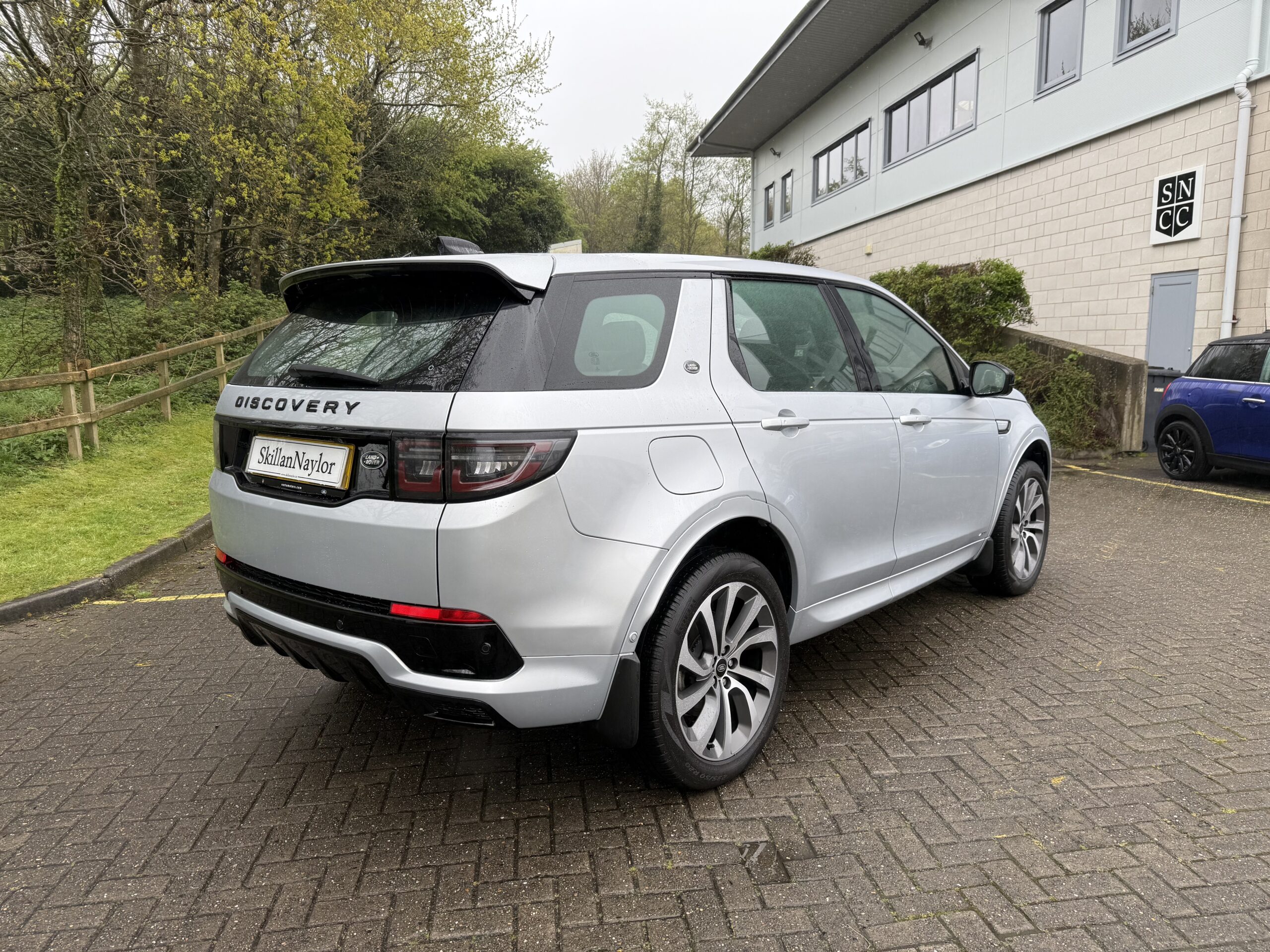 2021 Land Rover Discovery Sport 1.5 P300e R-Dynamic HSE 5Dr Auto