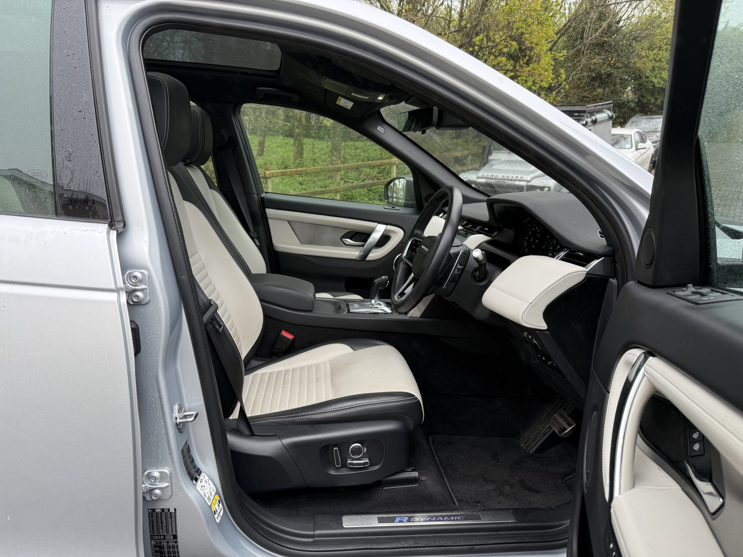 2021 Land Rover Discovery Sport 1.5 P300e R-Dynamic HSE 5Dr Auto