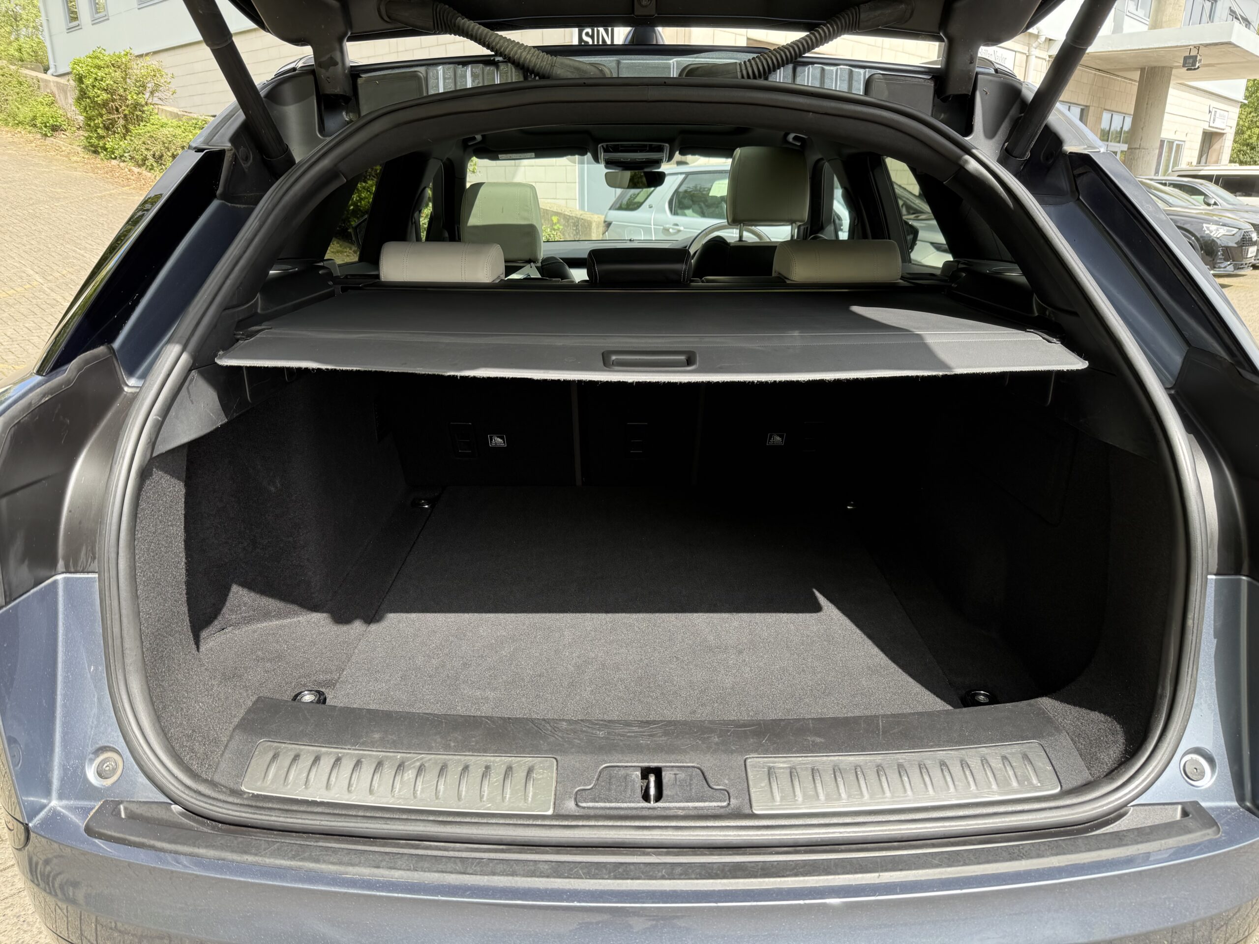 2018 Range Rover Velar 2.0 P250 R-Dynamic HSE 5Dr Auto