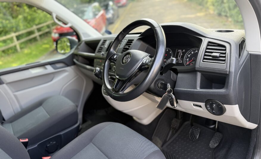 2019 Volkswagen Transporter T6 T32 2.0 TDI 150 Highline SWB Kombi 4Motion