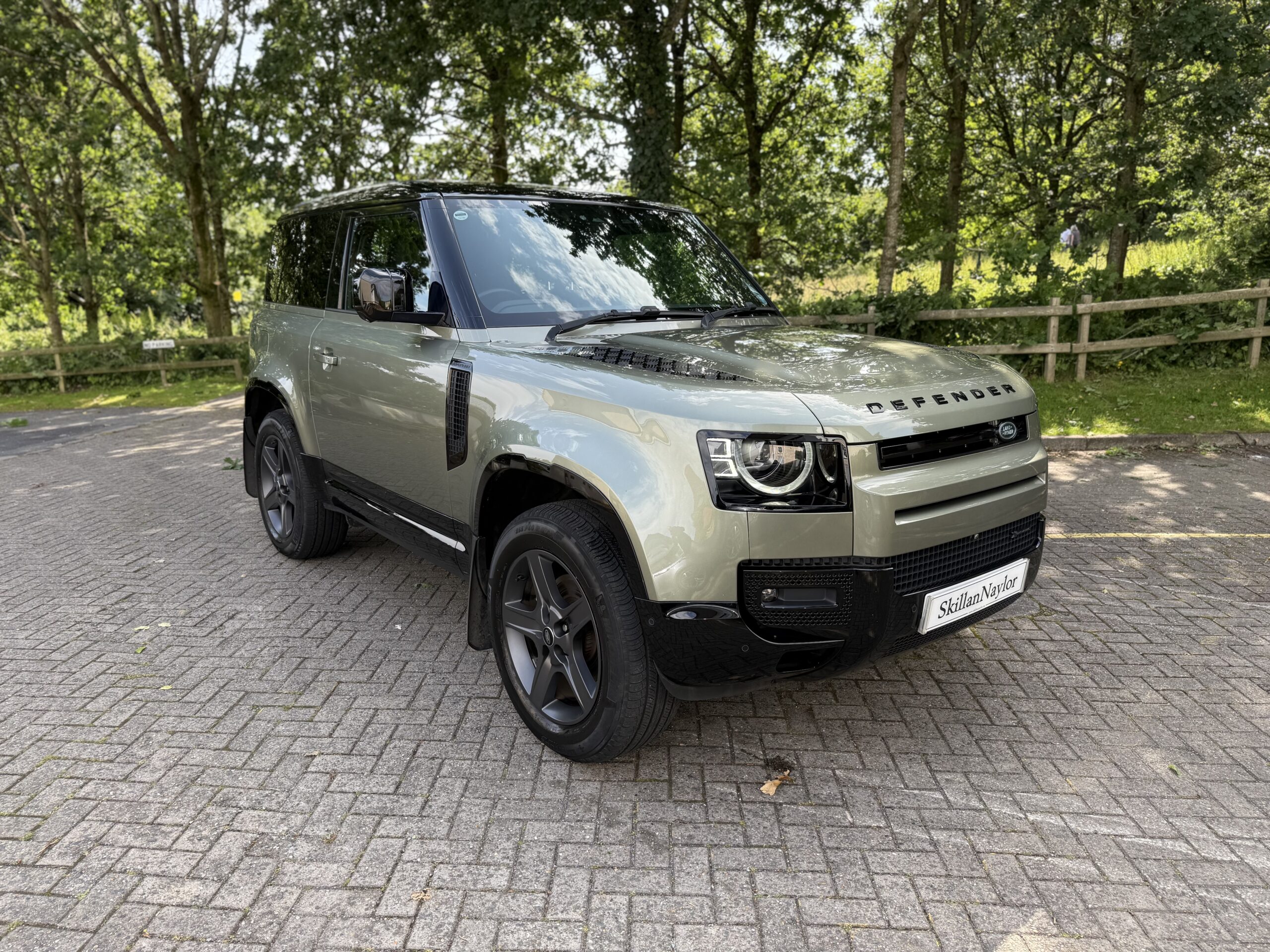 2022 Land Rover Defender 90 3.0 D250 X-Dynamic SE 3Dr Auto