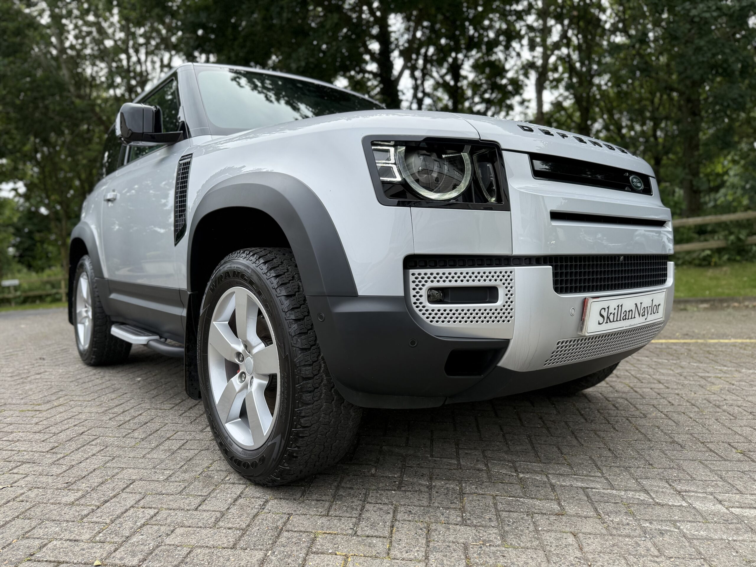 2022 Land Rover Defender 90 3.0 D250 Hard Top SE 3Dr Auto