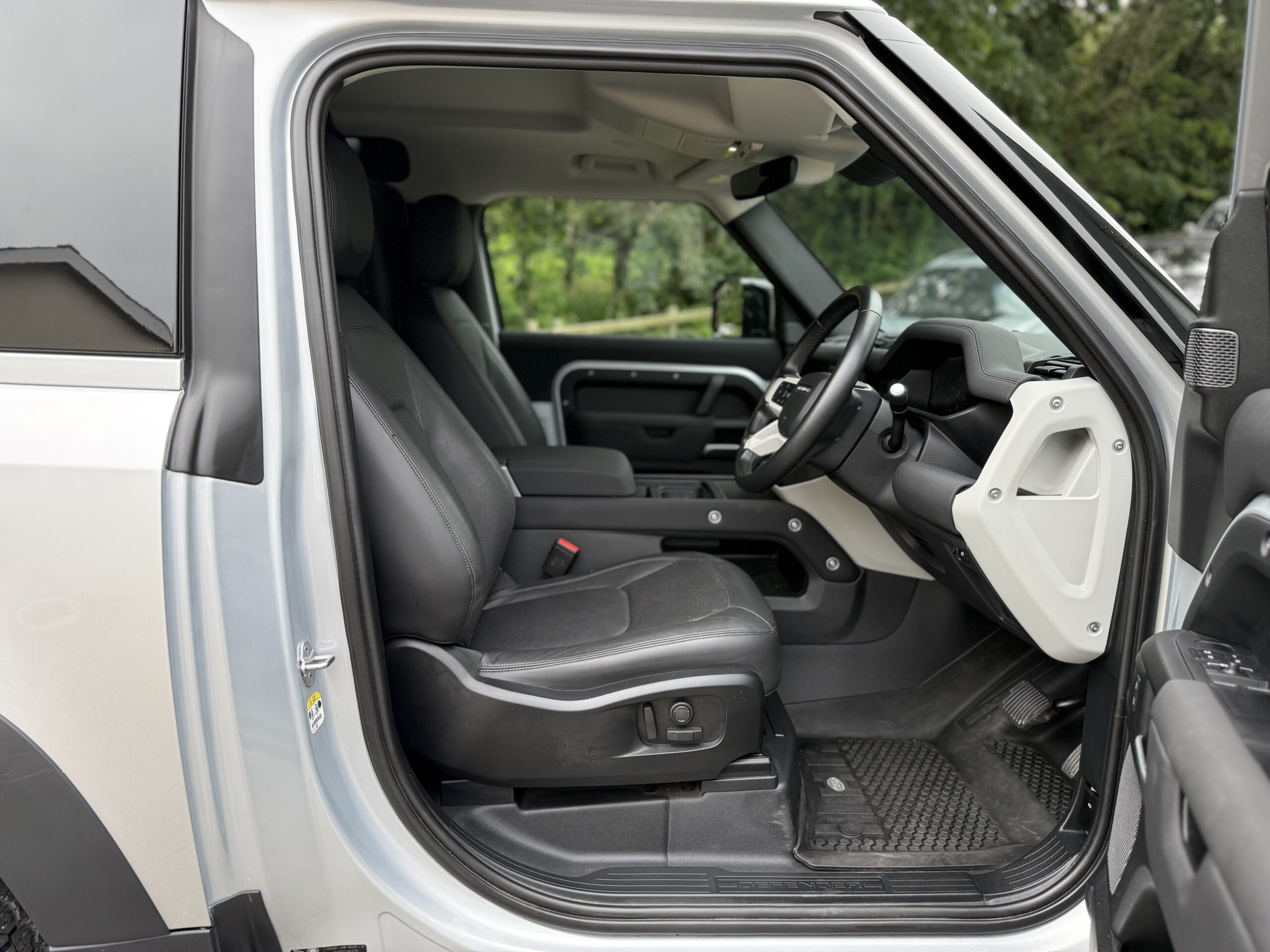 2022 Land Rover Defender 90 3.0 D250 Hard Top SE 3Dr Auto