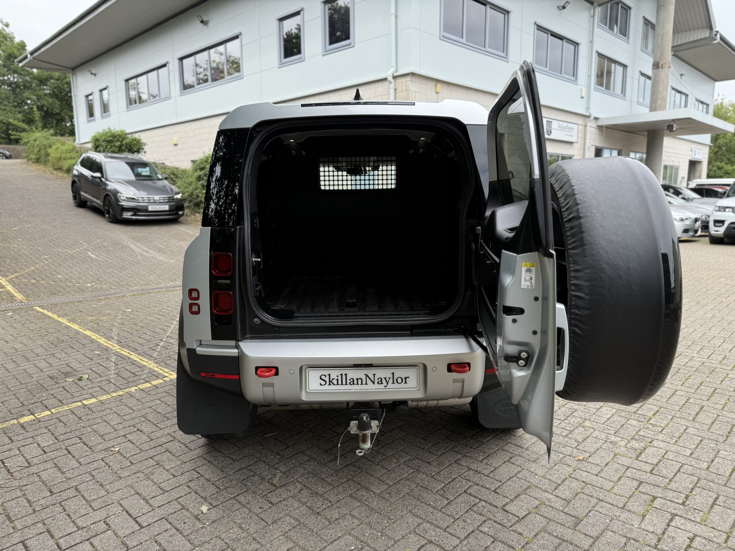 2022 Land Rover Defender 90 3.0 D250 Hard Top SE 3Dr Auto