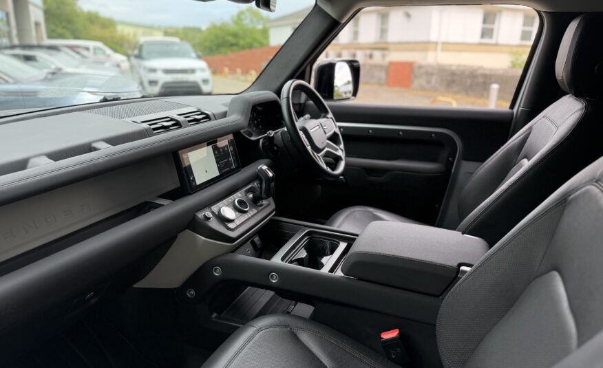 2022 Land Rover Defender 90 3.0 D250 Hard Top SE 3Dr Auto