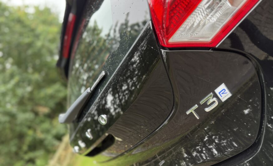 2018 Volvo V40 T3 2.0 R Design Nav+ 5Dr