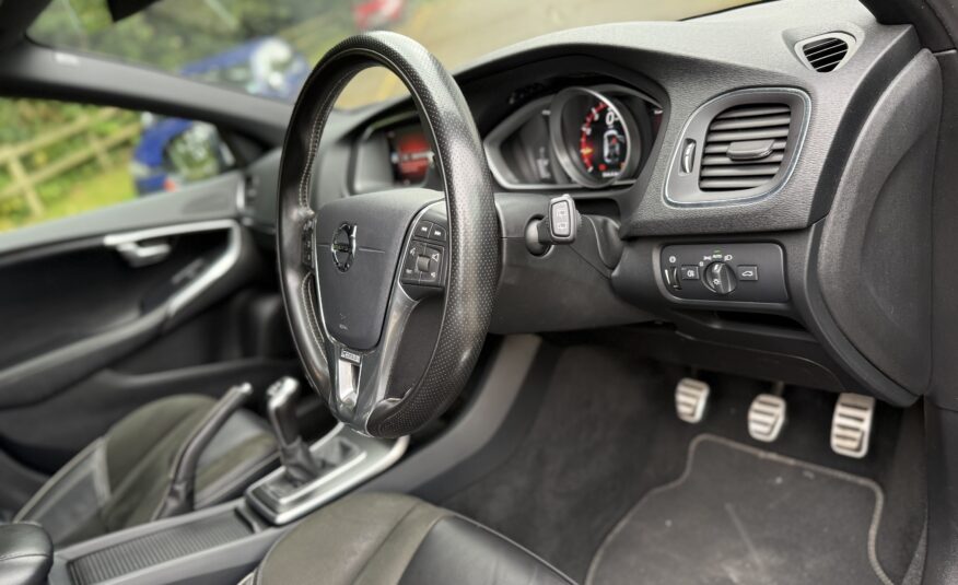 2018 Volvo V40 T3 2.0 R Design Nav+ 5Dr