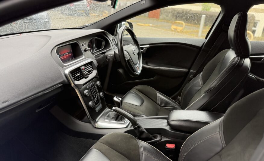 2018 Volvo V40 T3 2.0 R Design Nav+ 5Dr