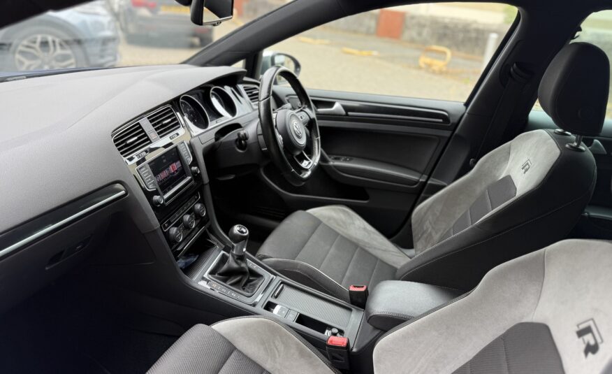 2016 Volkswagen Golf 2.0 TSI 300 R 5Dr