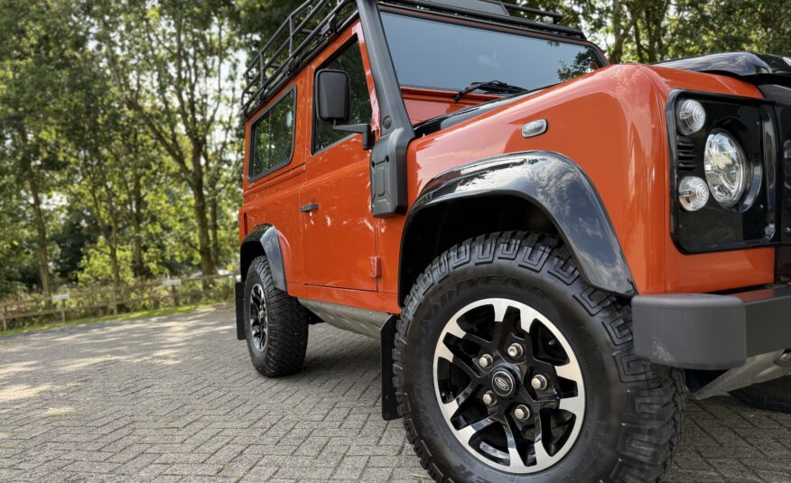 2016 Land Rover Defender 90 2.2 TDCI Adventure