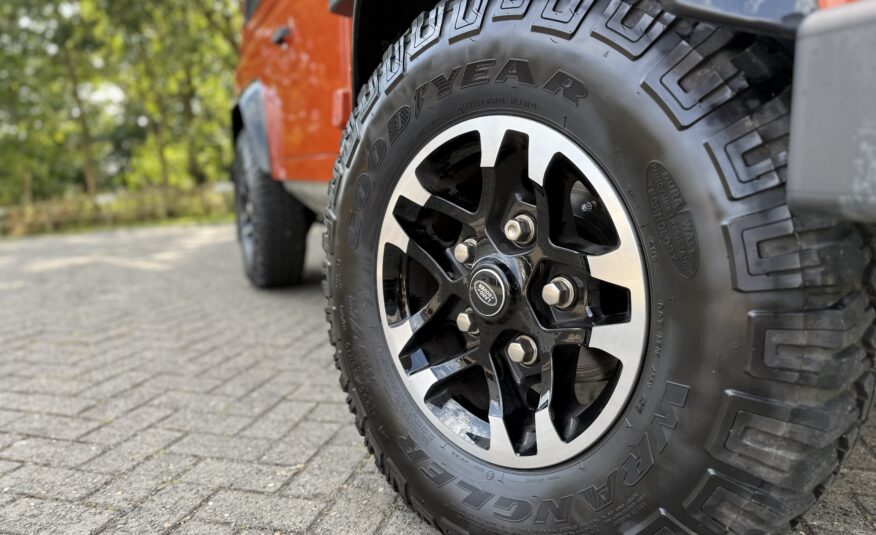 2016 Land Rover Defender 90 2.2 TDCI Adventure