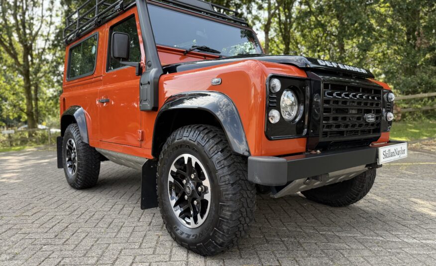 2016 Land Rover Defender 90 2.2 TDCI Adventure