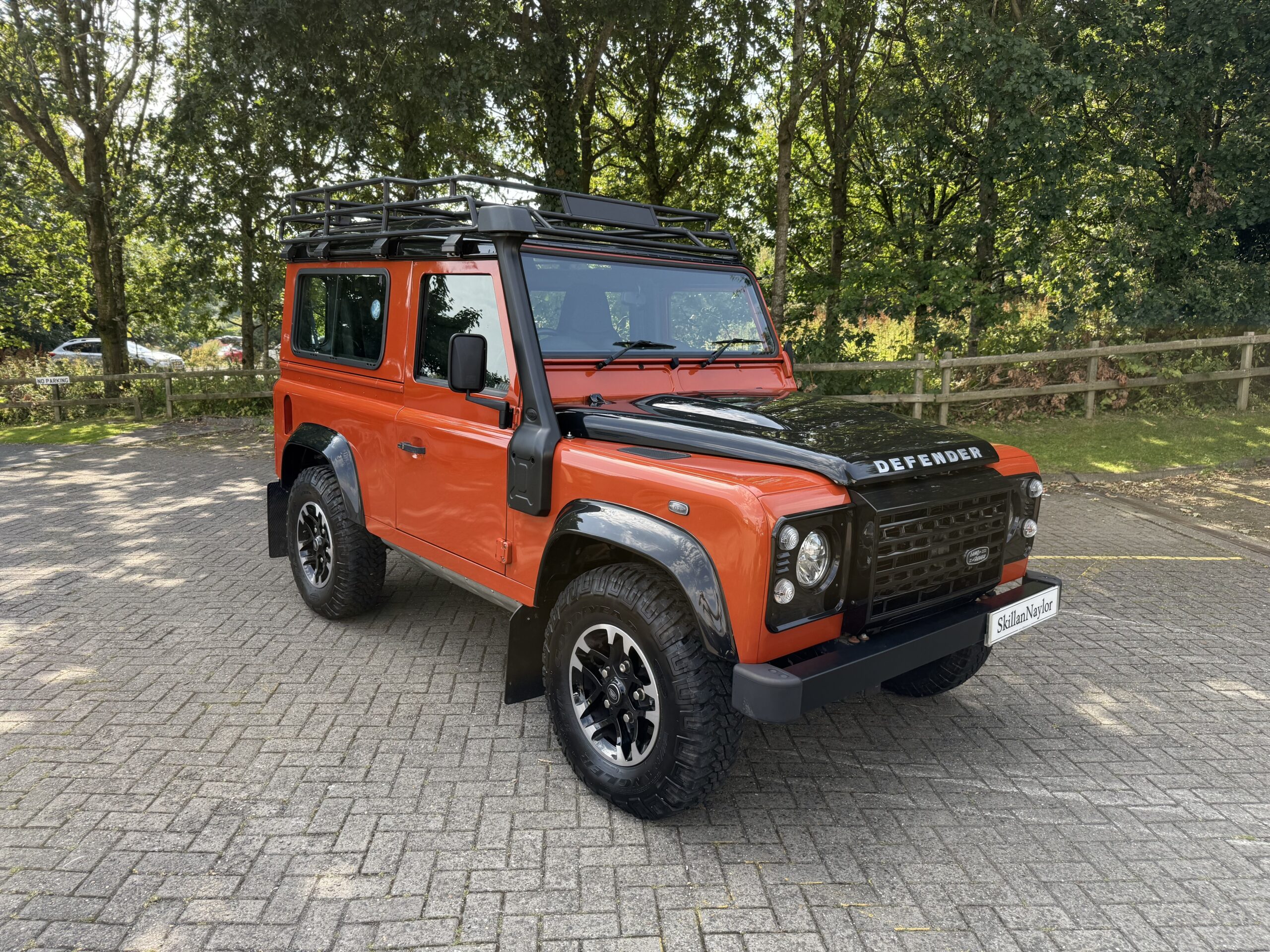 2016 Land Rover Defender 90 2.2 TDCI Adventure
