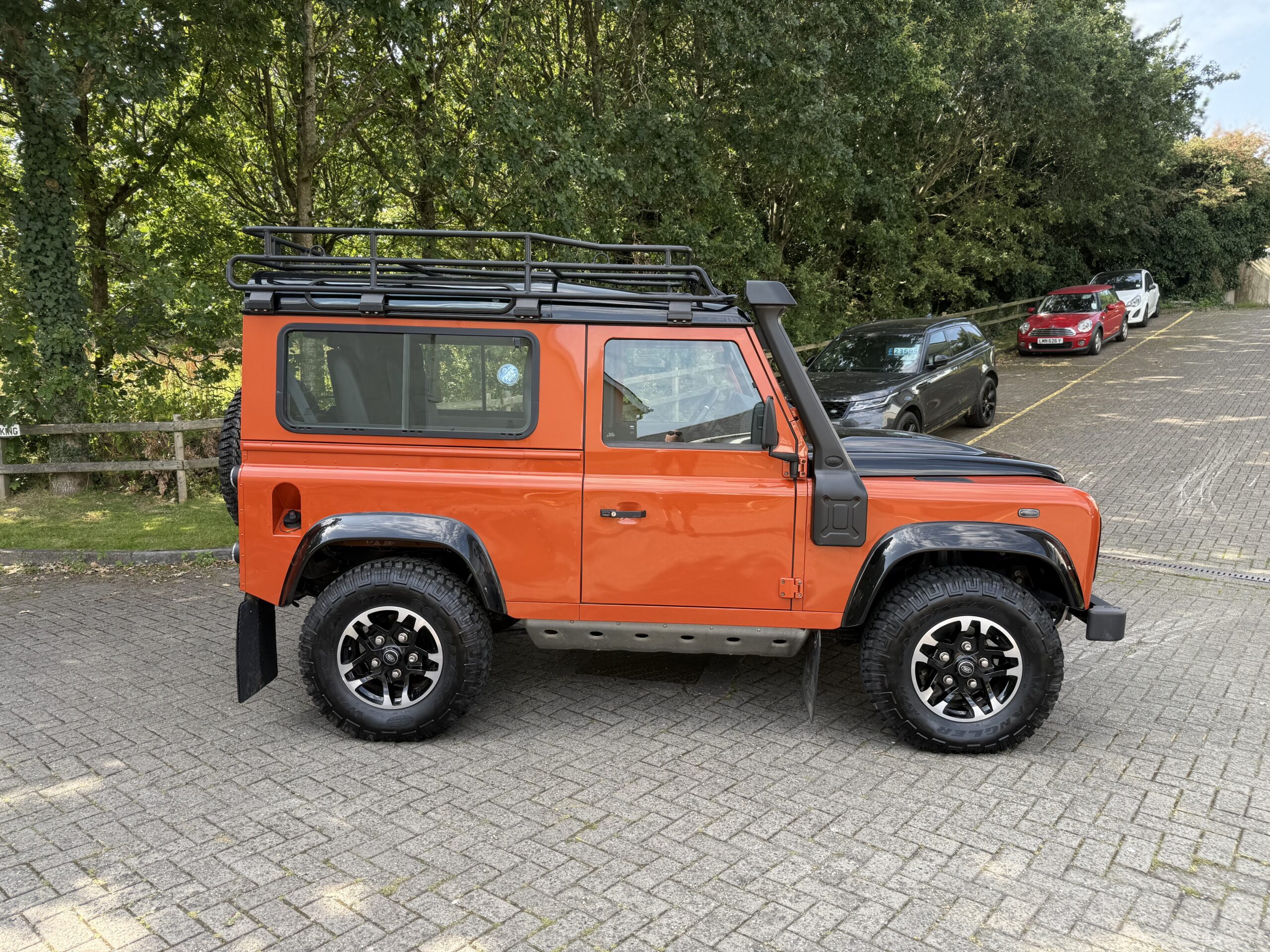 2016 Land Rover Defender 90 2.2 TDCI Adventure