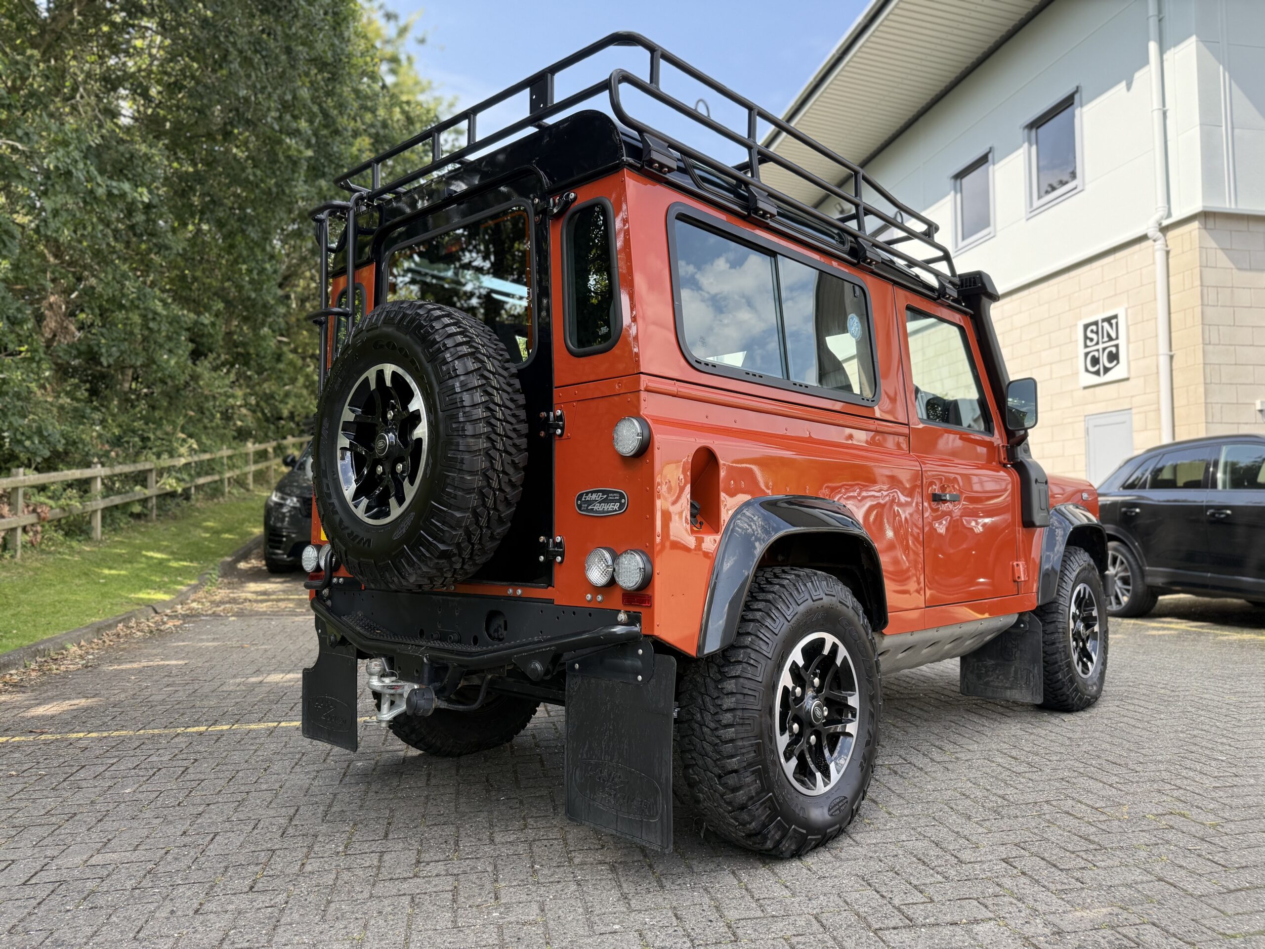 2016 Land Rover Defender 90 2.2 TDCI Adventure