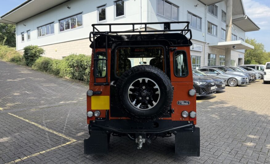 2016 Land Rover Defender 90 2.2 TDCI Adventure