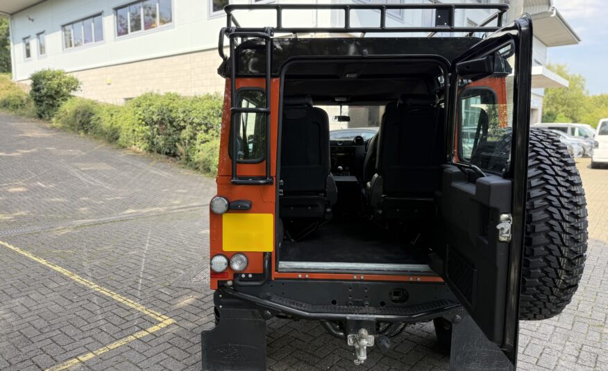 2016 Land Rover Defender 90 2.2 TDCI Adventure