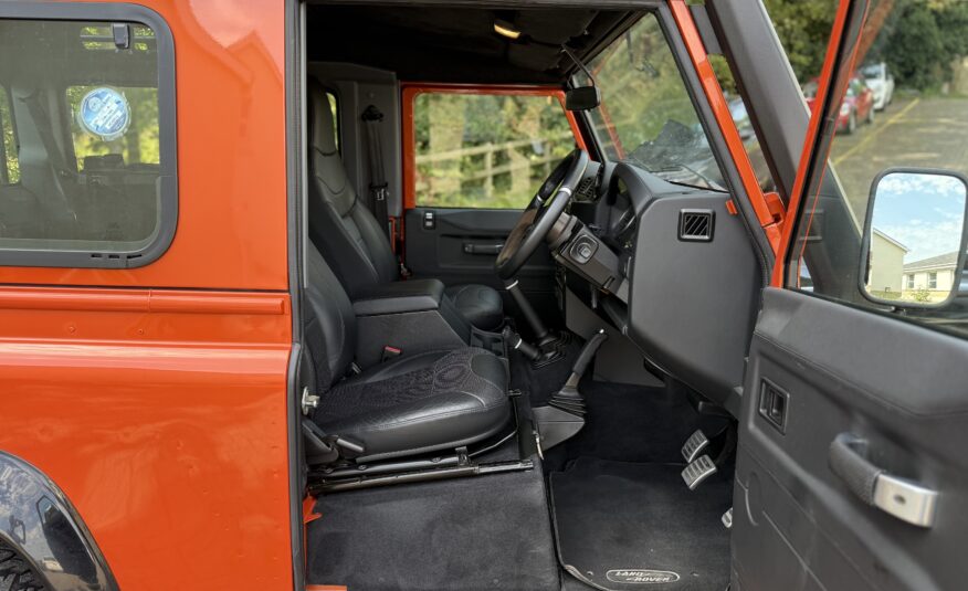 2016 Land Rover Defender 90 2.2 TDCI Adventure