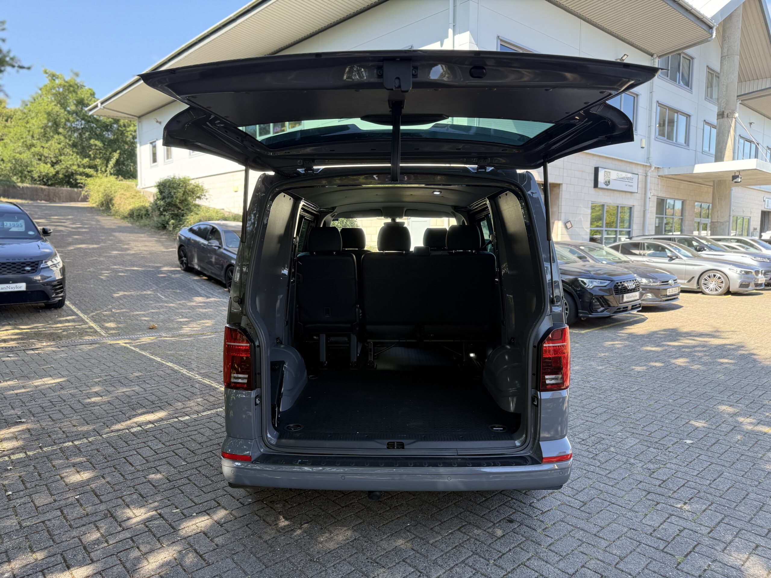 2022 Volkswagen Transporter T6.1 T32 2.0 BITDI 204 Sportline Kombi SWB DSG Auto