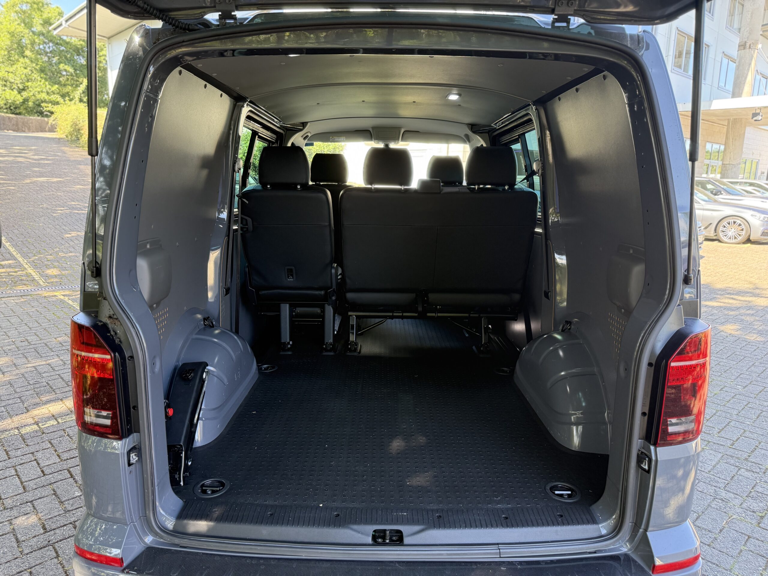 2022 Volkswagen Transporter T6.1 T32 2.0 BITDI 204 Sportline Kombi SWB DSG Auto