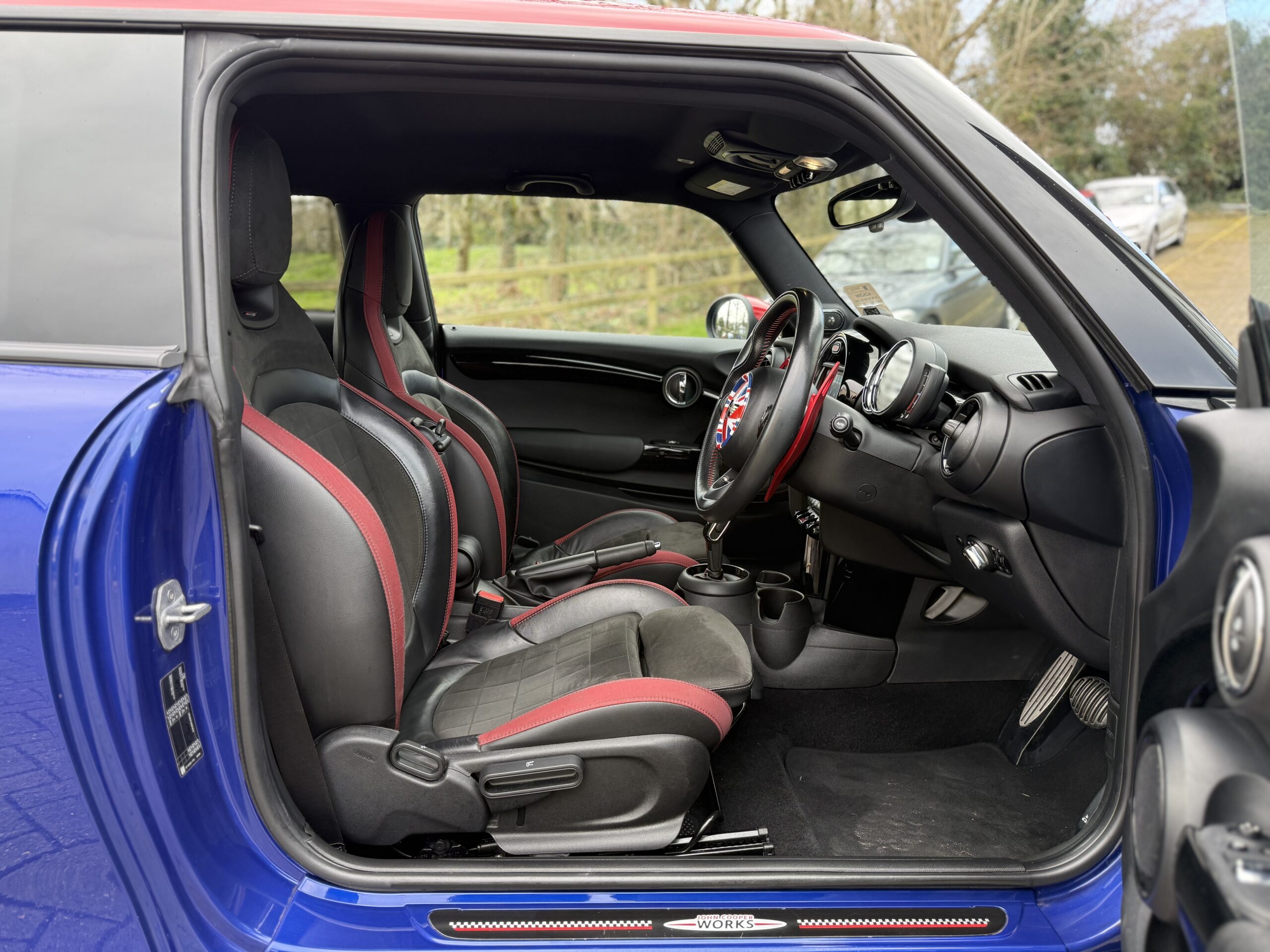 Vehicle Detail (Mobile)