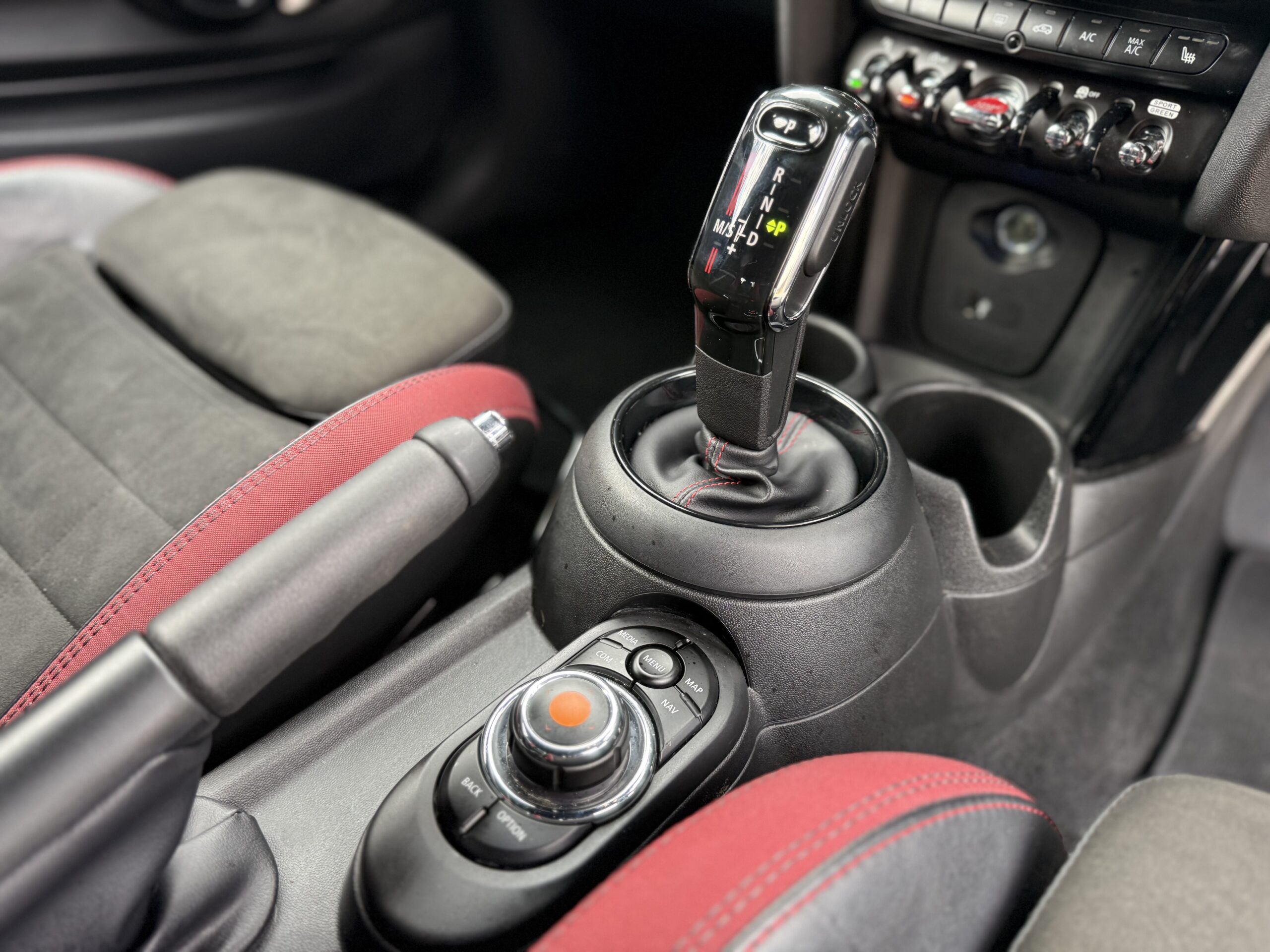 Vehicle Detail (Mobile)