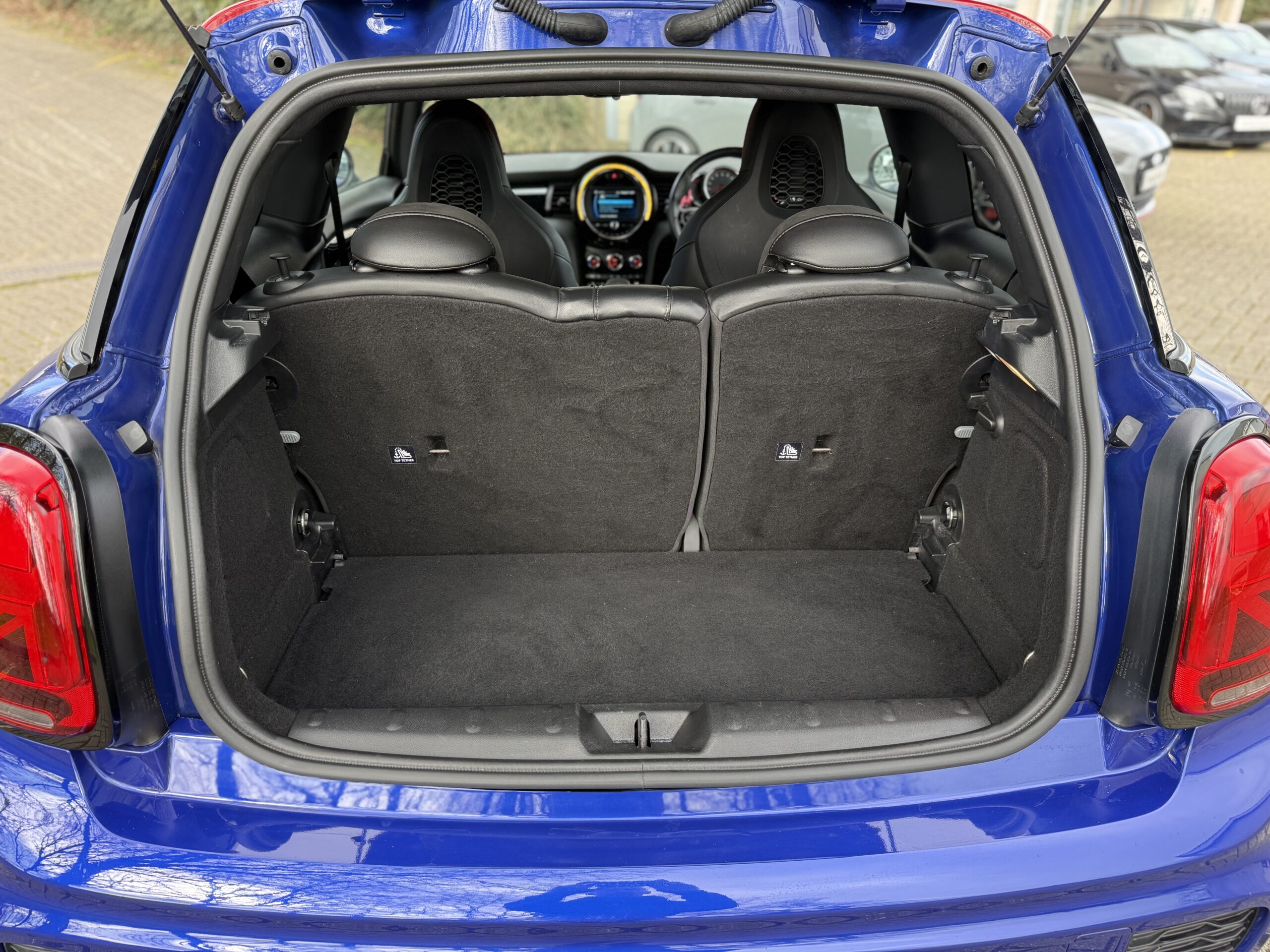 Vehicle Detail (Mobile)