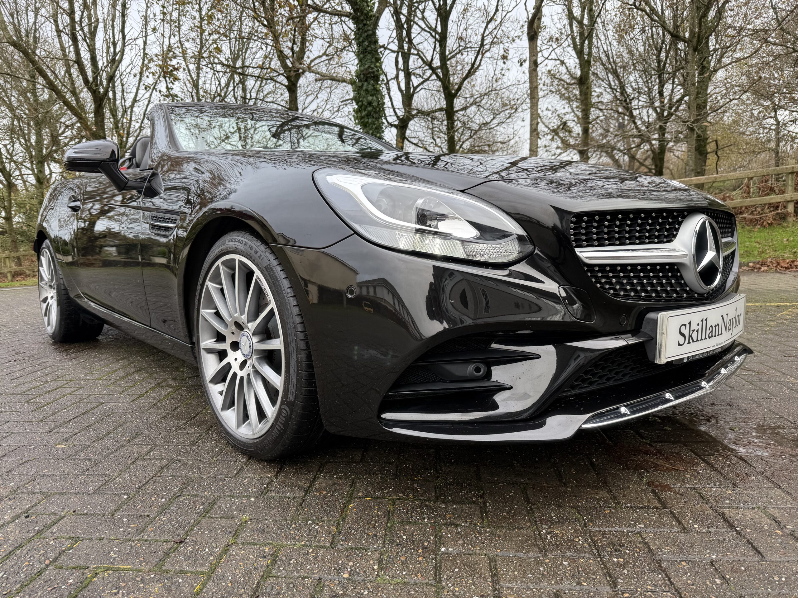 2017 Mercedes SLC 300 AMG Line Roadster 9G-Tronic Auto