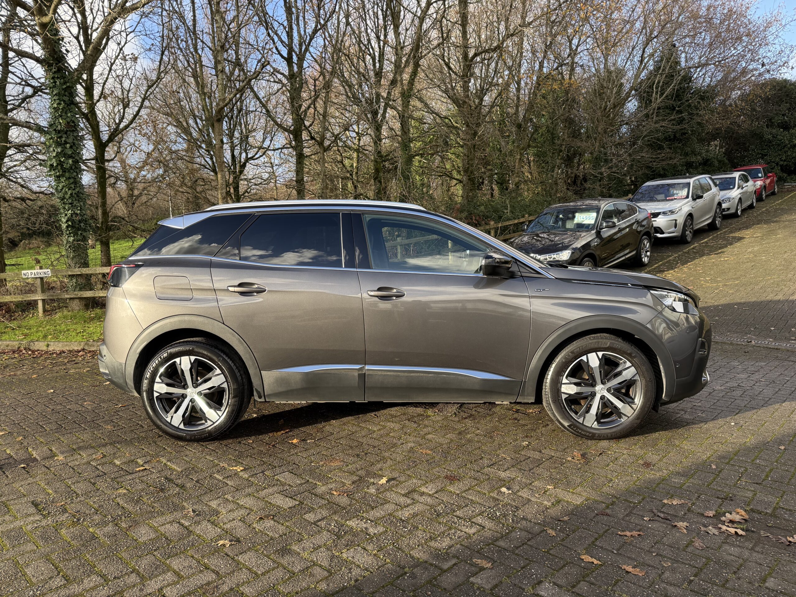 Vehicle Detail (Mobile)