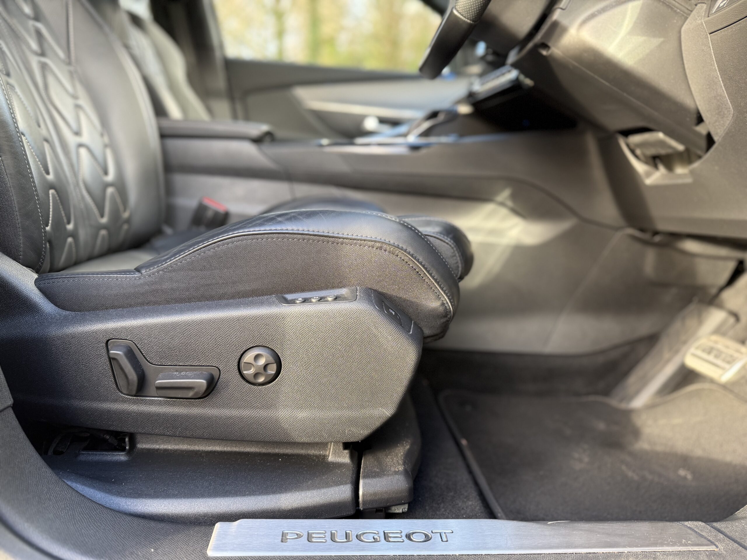 Vehicle Detail (Mobile)