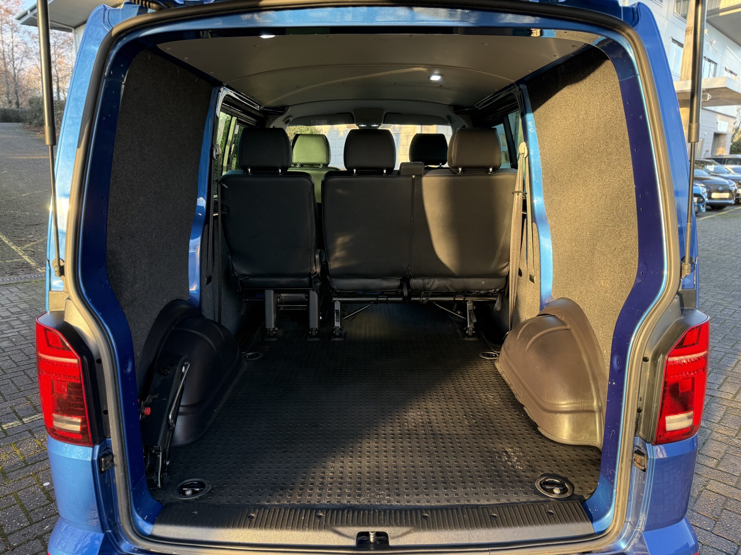 2020 Volkswagen Transporter T6.1 T32 2.0 BITDI 199 Highline Kombi SWB DSG Auto