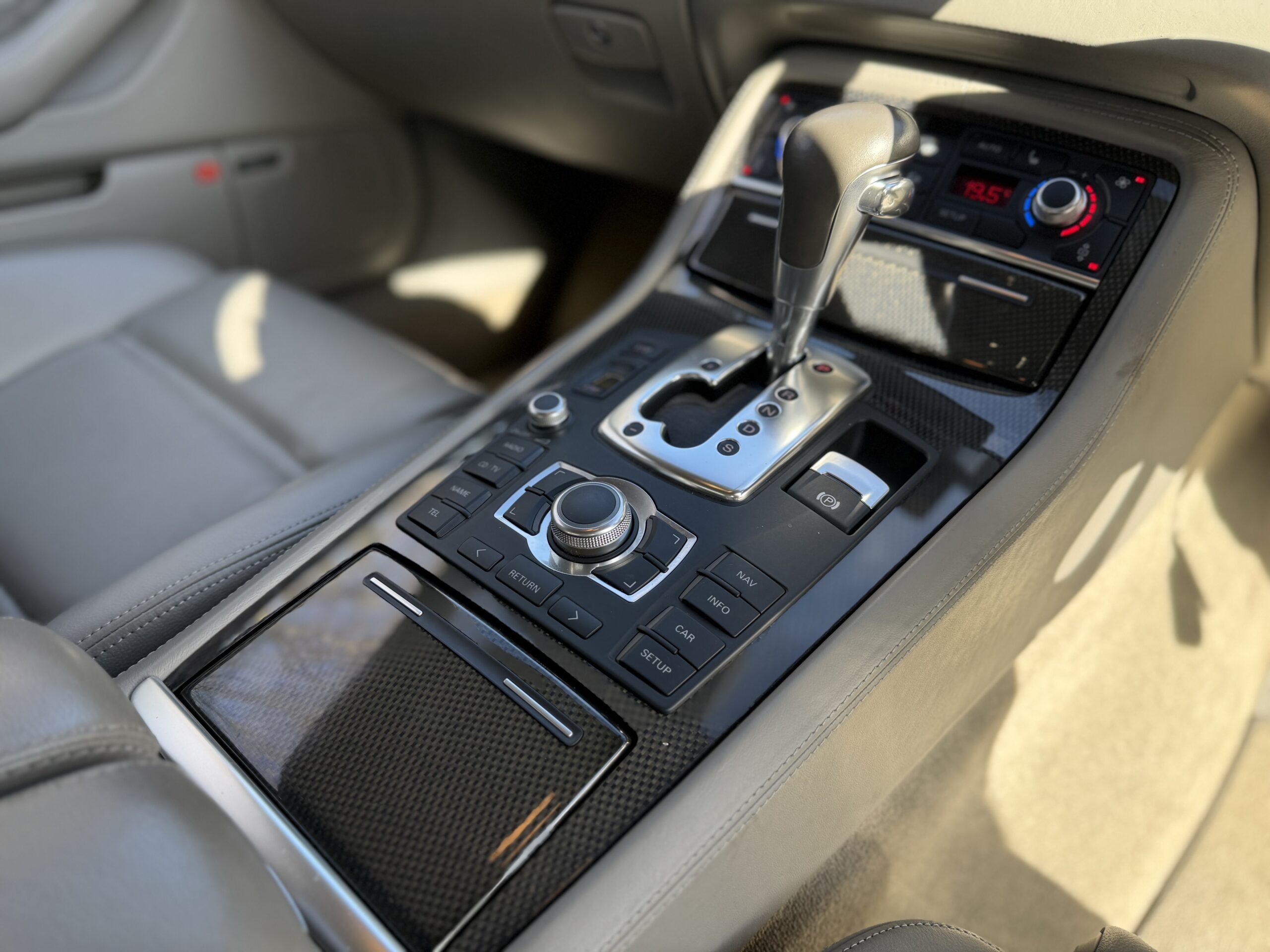 Vehicle Detail (Mobile)