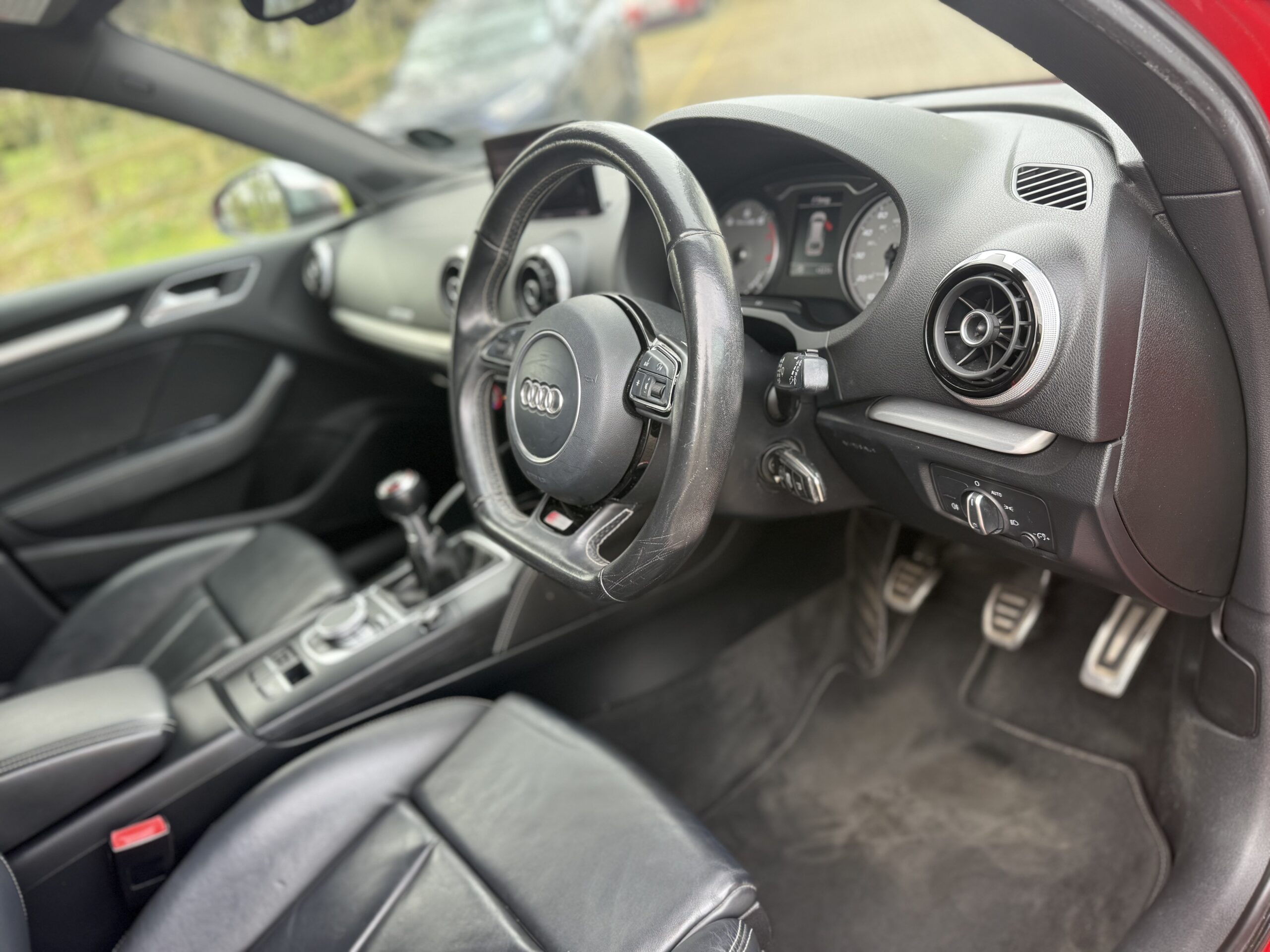 Vehicle Detail (Mobile)