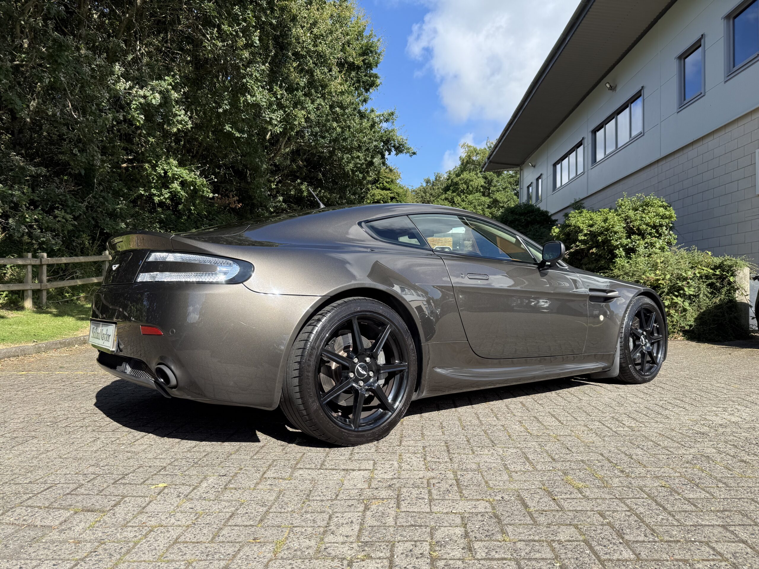 2006 Aston Martin 4.3 V8 Vantage Coupe