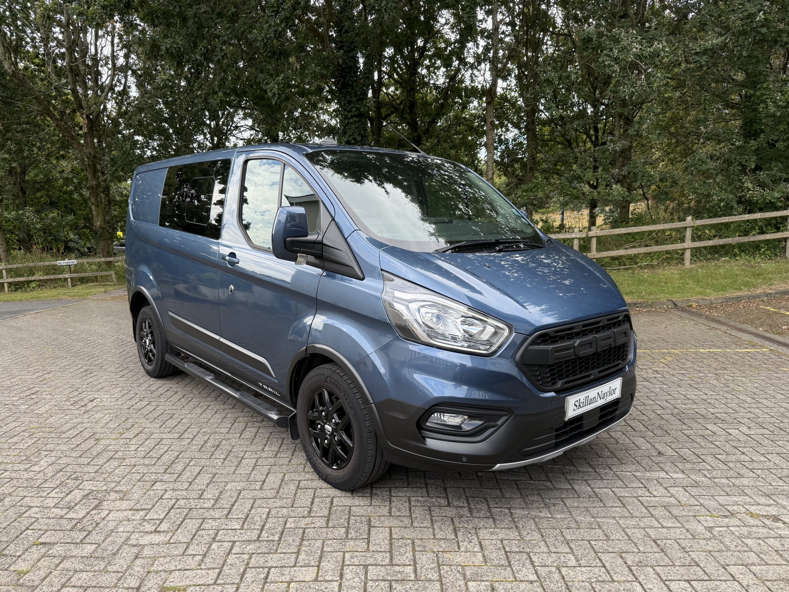 2021 Ford Transit Custom 320 L1 2.0 EcoBlue 170 D/Cab Trail