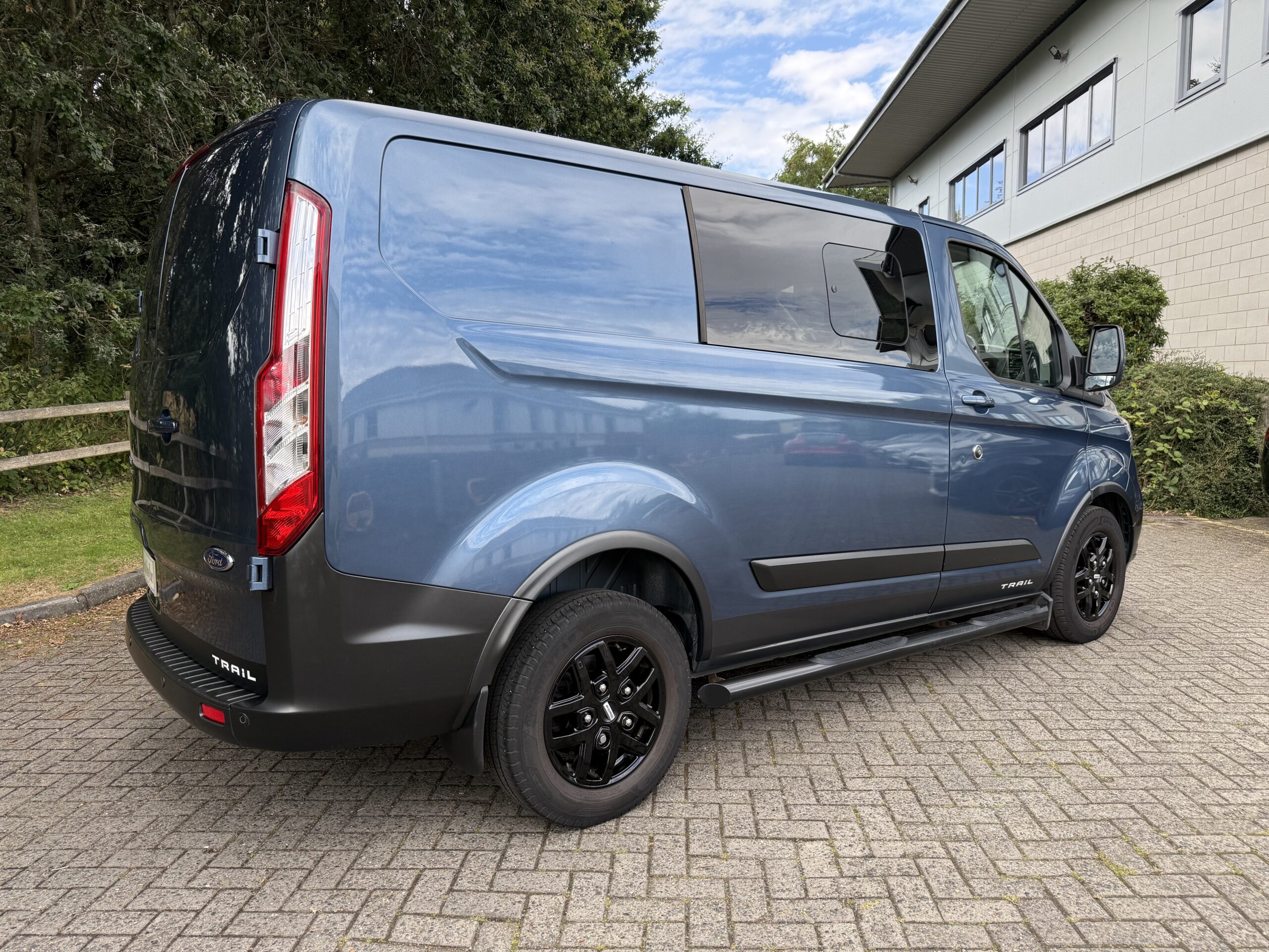 2021 Ford Transit Custom 320 L1 2.0 EcoBlue 170 D/Cab Trail
