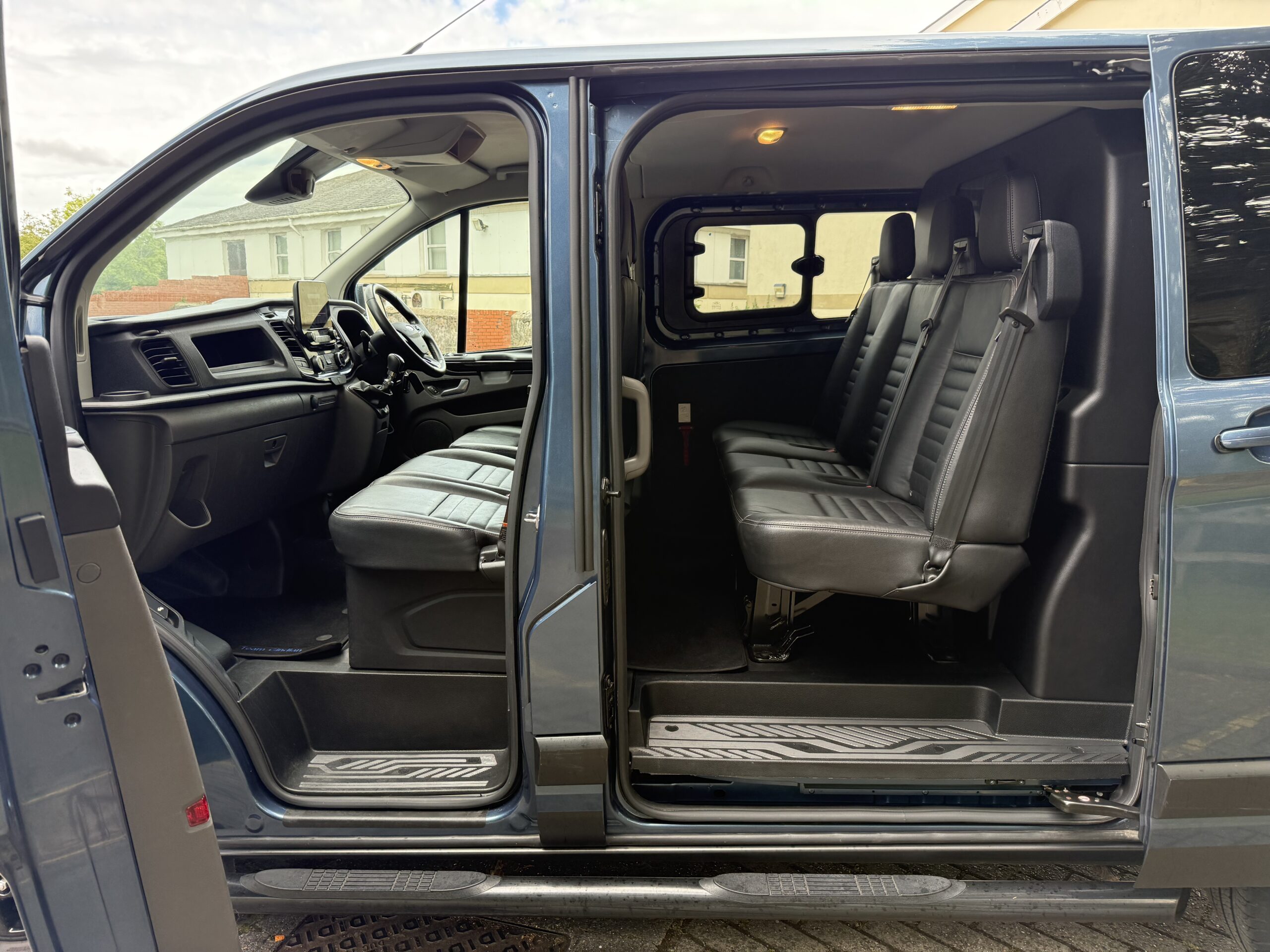 2021 Ford Transit Custom 320 L1 2.0 EcoBlue 170 D/Cab Trail
