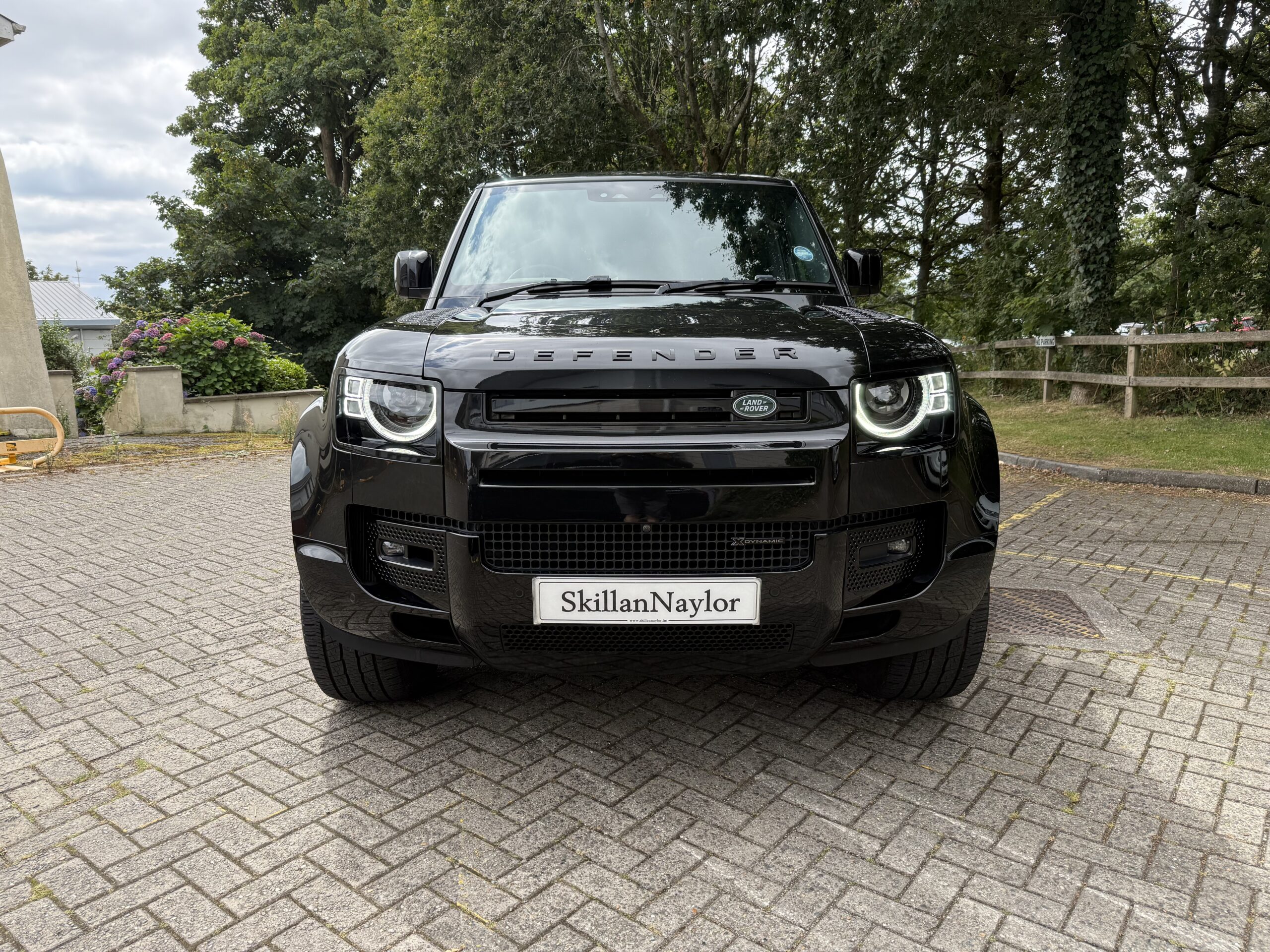 2022 Land Rover Defender 110 2.0 P400e x-Dynamic HSE 5Dr Auto