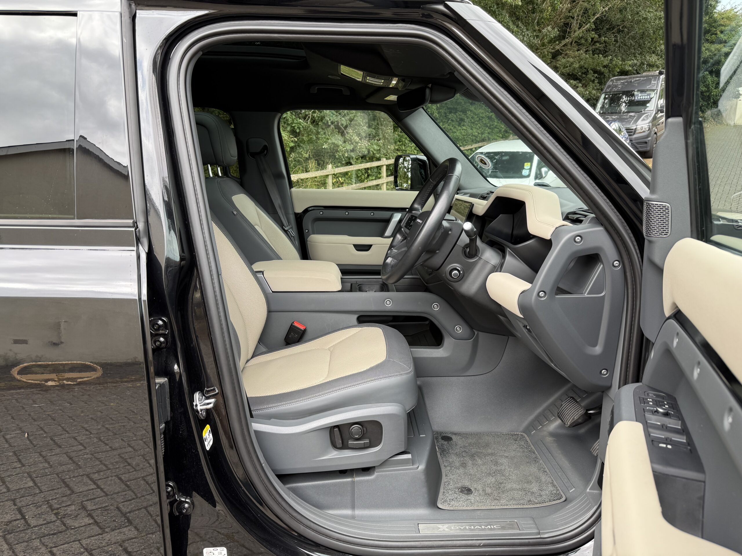 2022 Land Rover Defender 110 2.0 P400e x-Dynamic HSE 5Dr Auto
