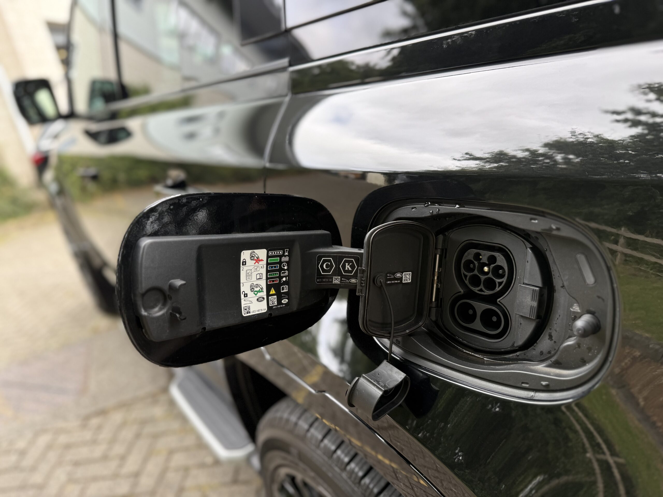 2022 Land Rover Defender 110 2.0 P400e x-Dynamic HSE 5Dr Auto