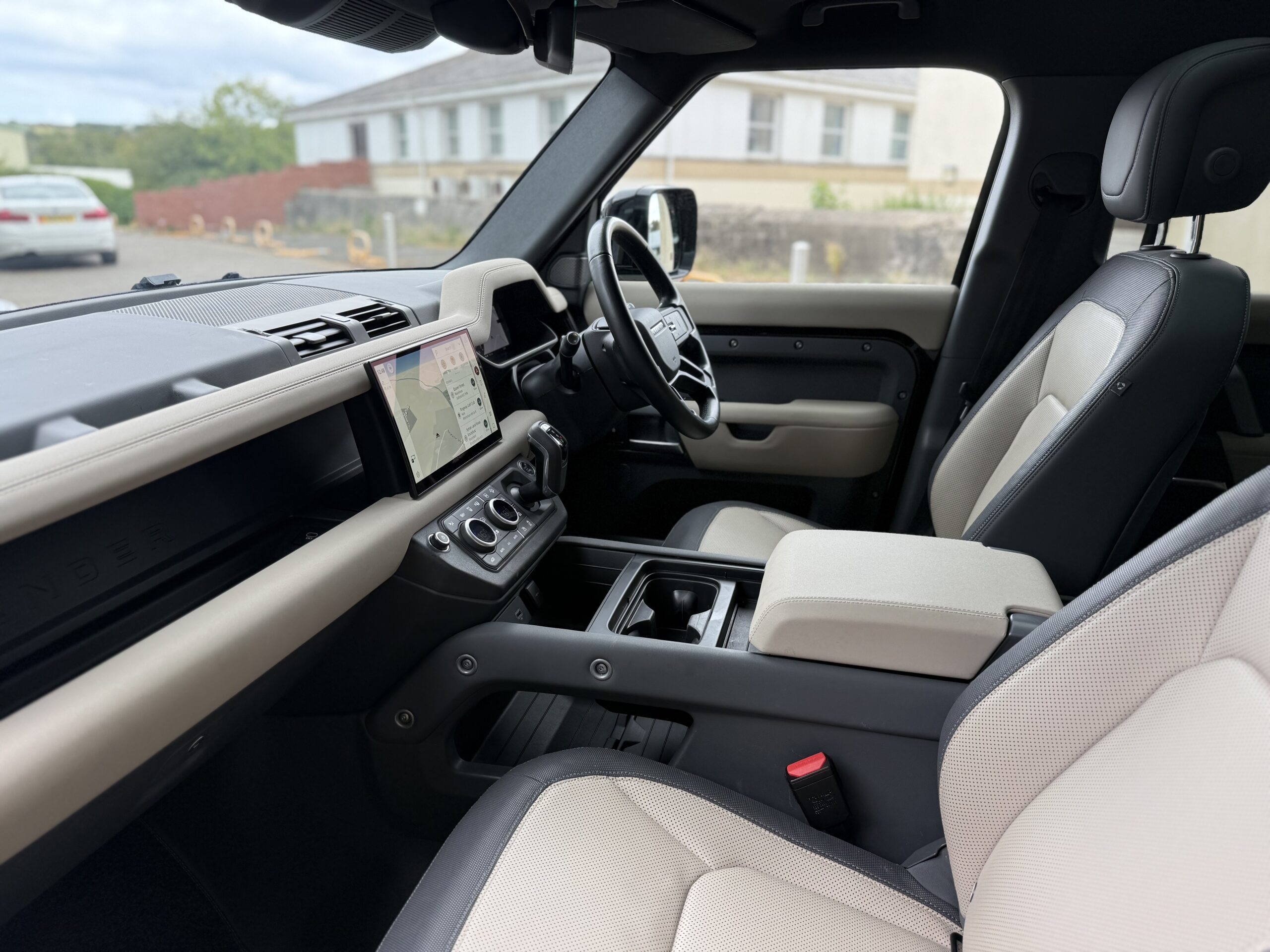 2022 Land Rover Defender 110 2.0 P400e x-Dynamic HSE 5Dr Auto