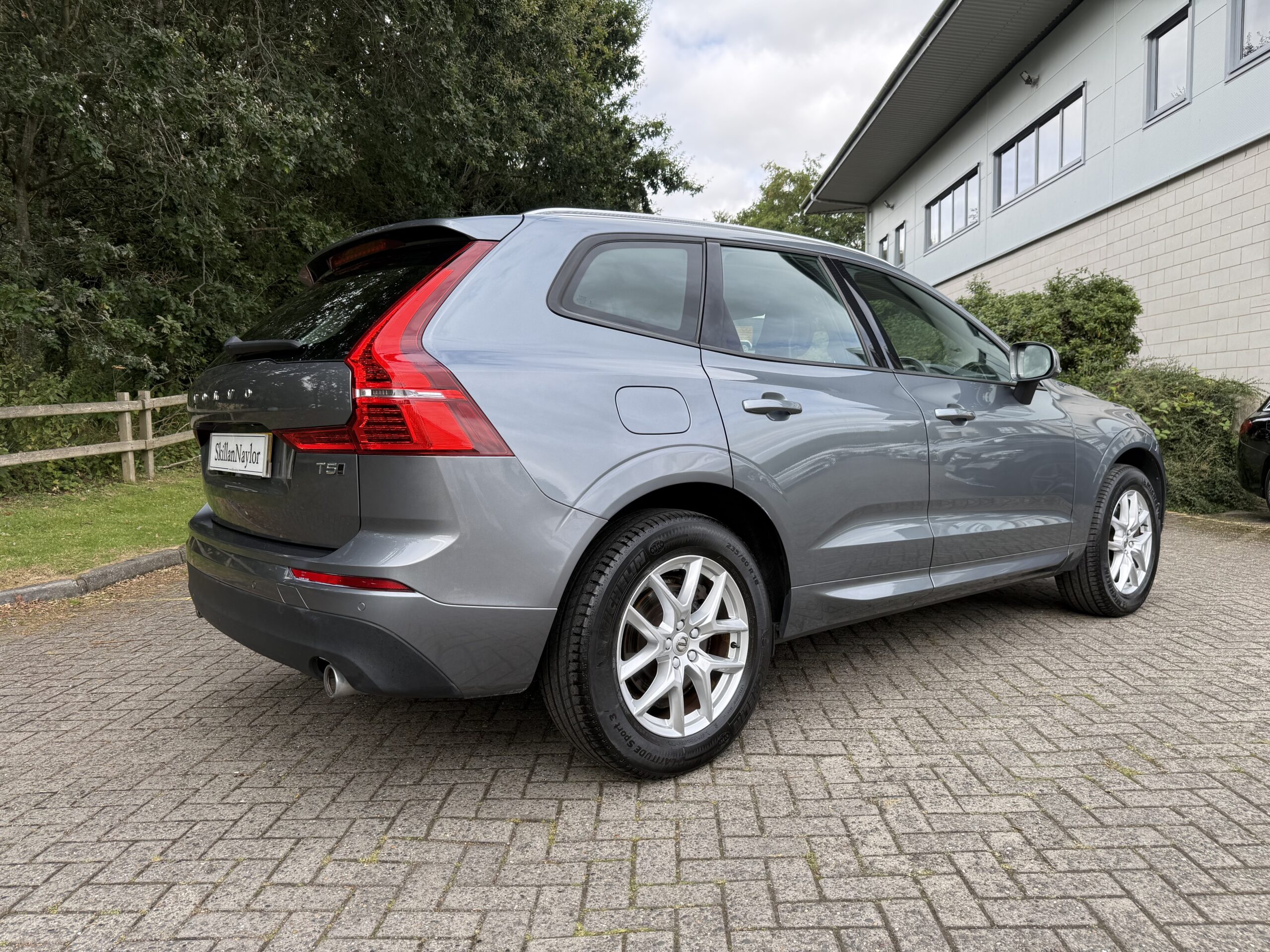 2018 Volvo XC60 2.0 T5 Momentum AWD 5Dr Auto