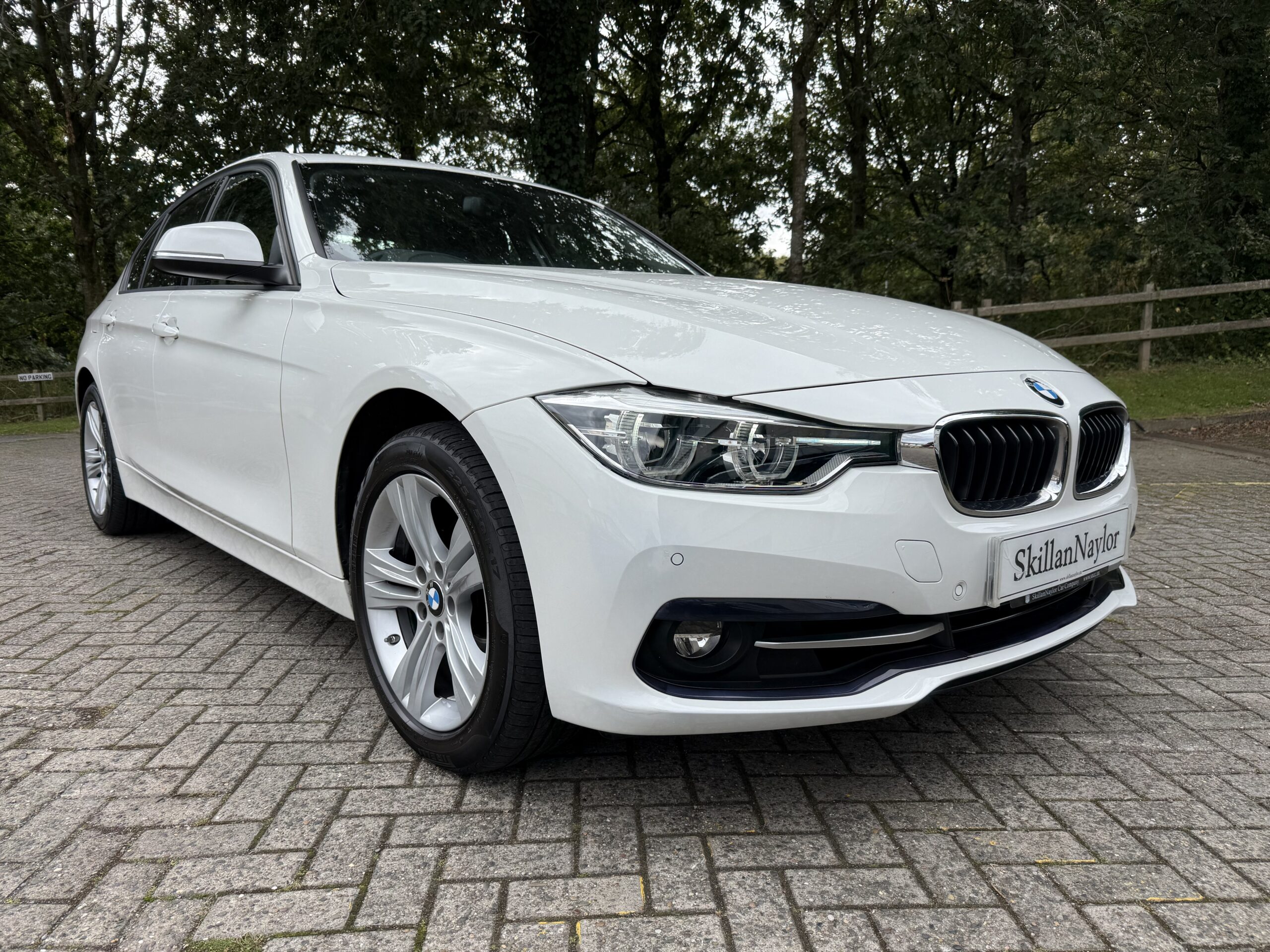 2018 BMW 320i Sport 4Dr Auto