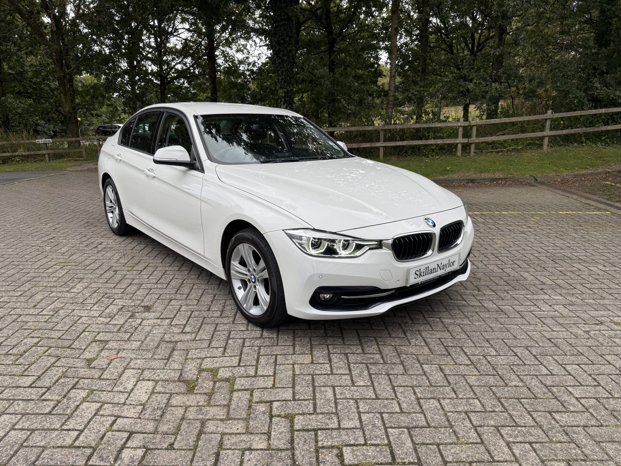 2018 BMW 320i Sport 4Dr Auto