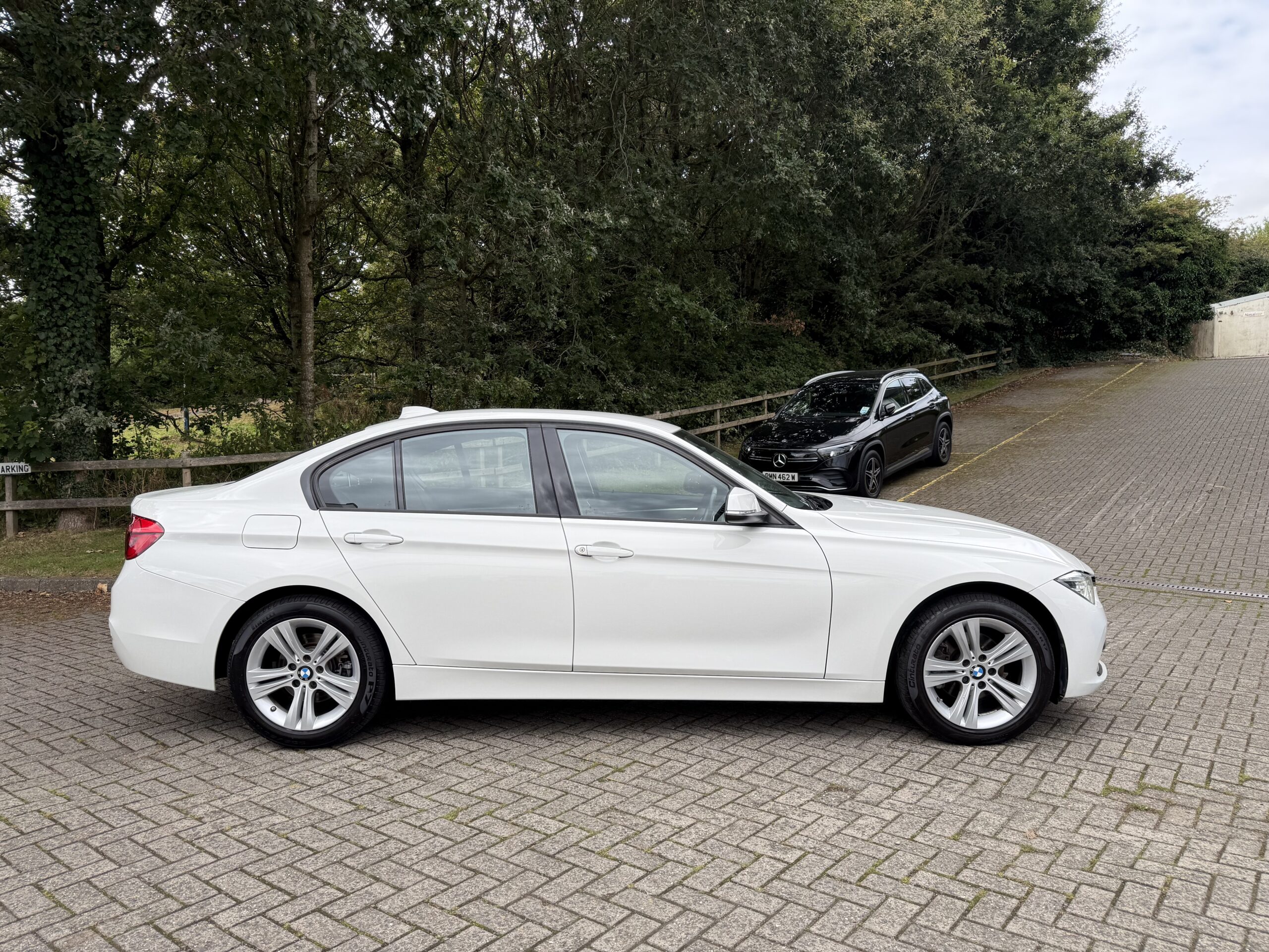2018 BMW 320i Sport 4Dr Auto